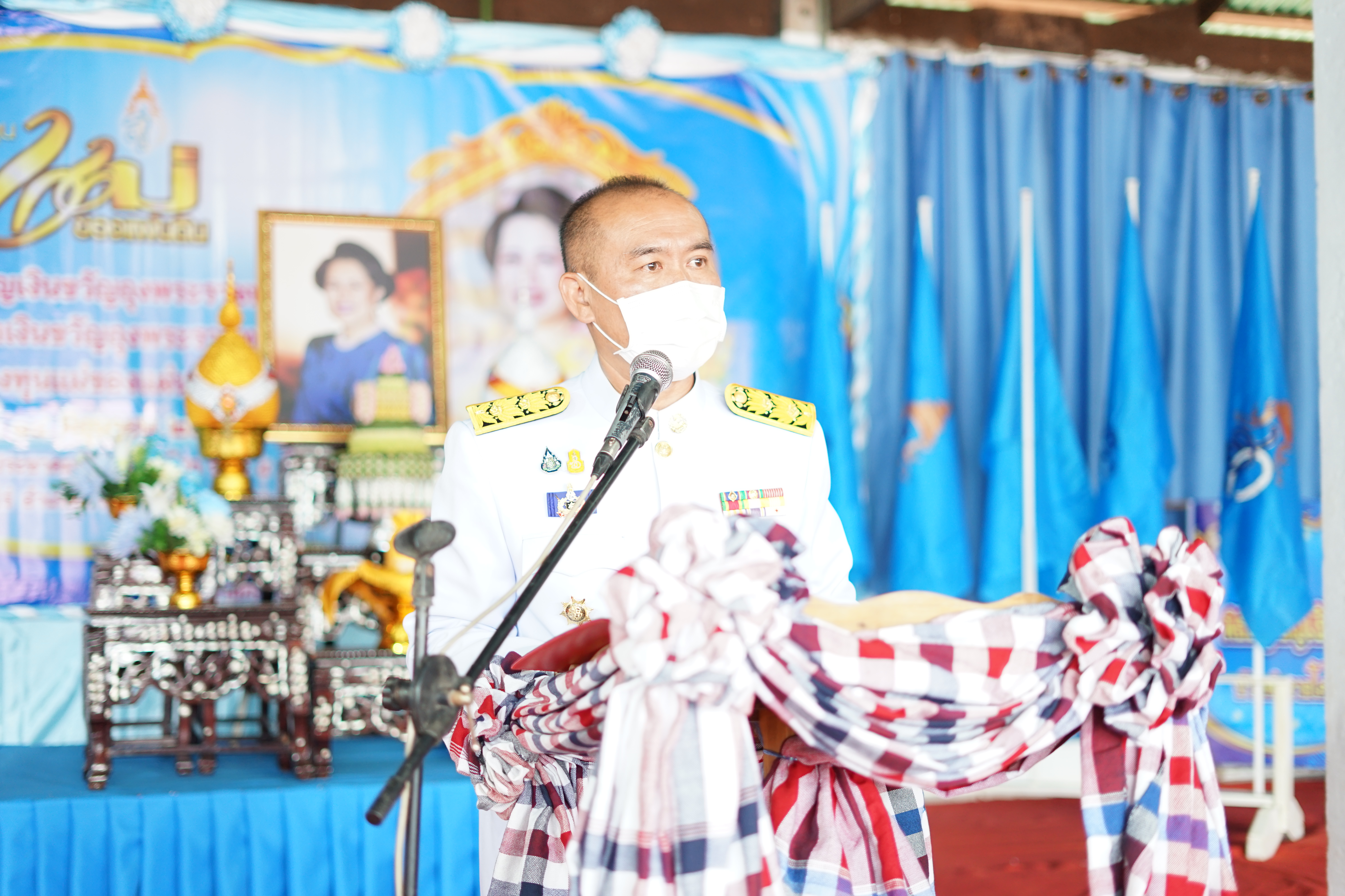 พช.หนองคาย ร่วมพิธีอัญเชิญเงินขวัญถุงพระราชทานและแลกเงินกองทุนแม่ของแผ่นดิน บ้านท่าหายโศก อำเภอเฝ้าไร่ จังหวัดหนองคาย