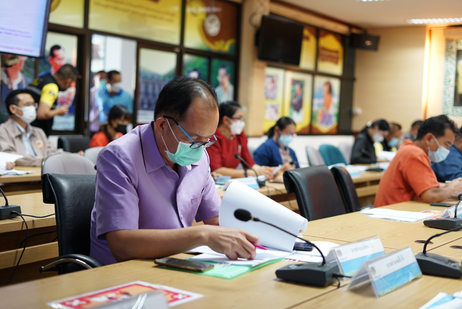 จังหวัดหนองคาย ประชุมคณะกรรมการบริหารศูนย์อำนวยการขจัดความยากจนและพัฒนาคนทุกช่วงวัยอย่างยั่งยืนตามหลักปรัชญ่ของเศรษฐกิจพอเพียงจังหวัดหนองคาย (คจพ.จ.) ครั้งที่ 3/2565