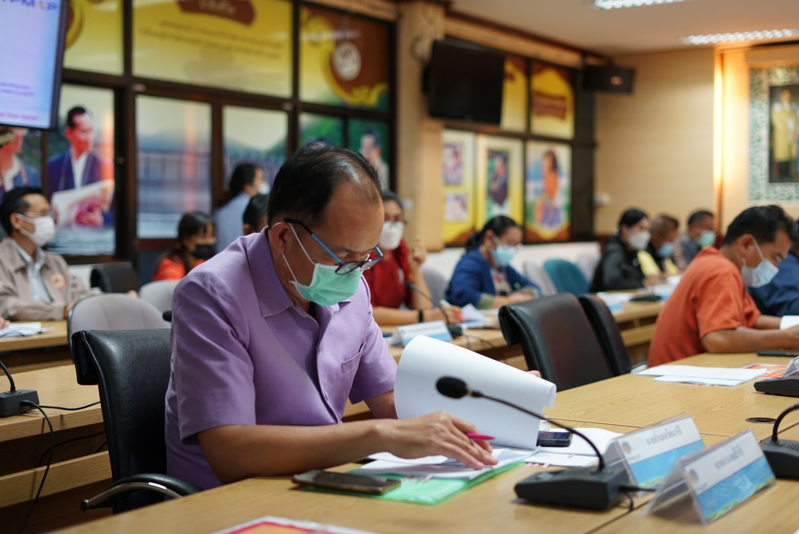 จังหวัดหนองคาย ประชุมคณะกรรมการบริหารศูนย์อำนวยการขจัดความยากจนและพัฒนาคนทุกช่วงวัยอย่างยั่งยืนตามหลักปรัชญ่ของเศรษฐกิจพอเพียงจังหวัดหนองคาย (คจพ.จ.) ครั้งที่ 3/2565