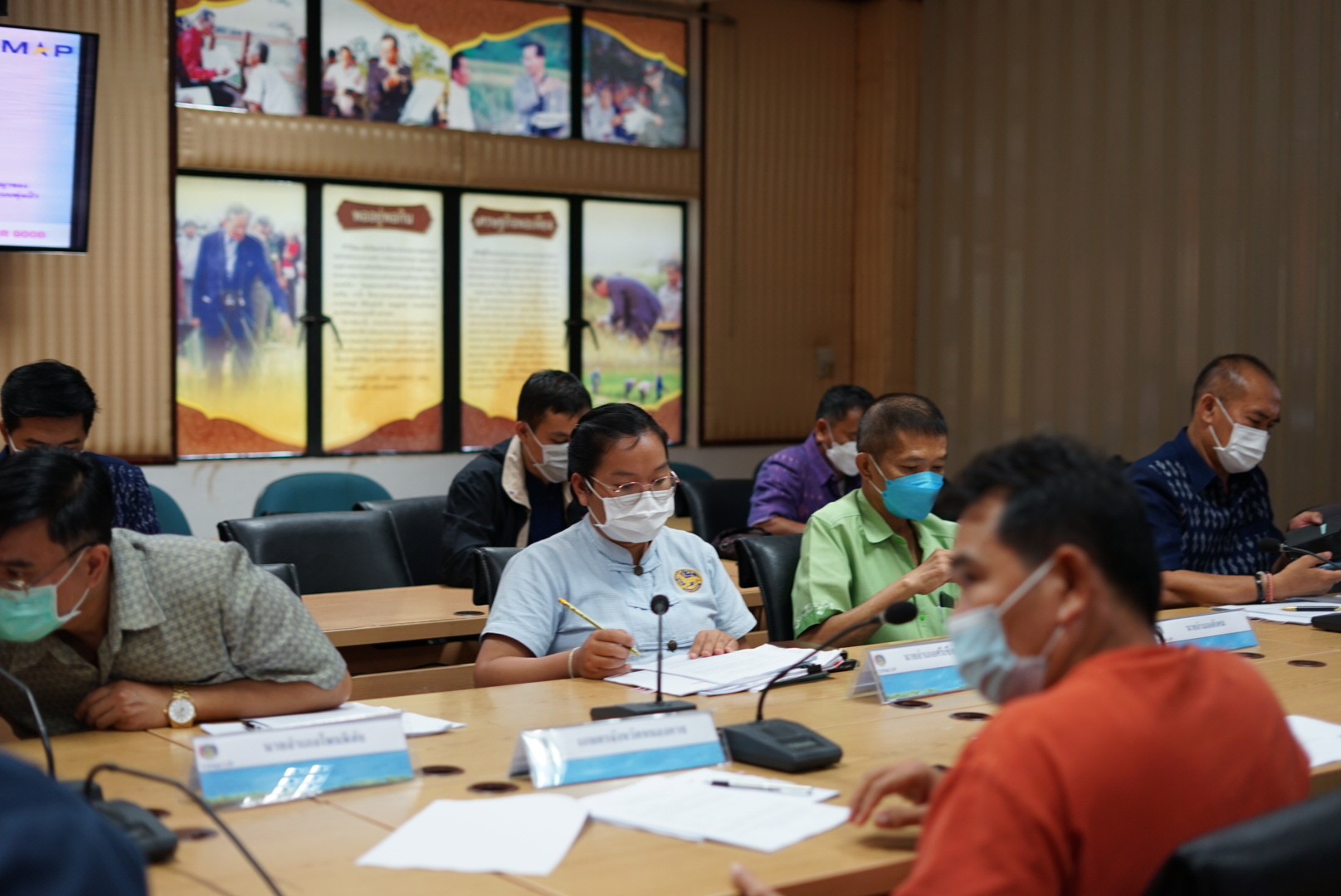 จังหวัดหนองคาย ประชุมคณะกรรมการบริหารศูนย์อำนวยการขจัดความยากจนและพัฒนาคนทุกช่วงวัยอย่างยั่งยืนตามหลักปรัชญ่ของเศรษฐกิจพอเพียงจังหวัดหนองคาย (คจพ.จ.) ครั้งที่ 3/2565