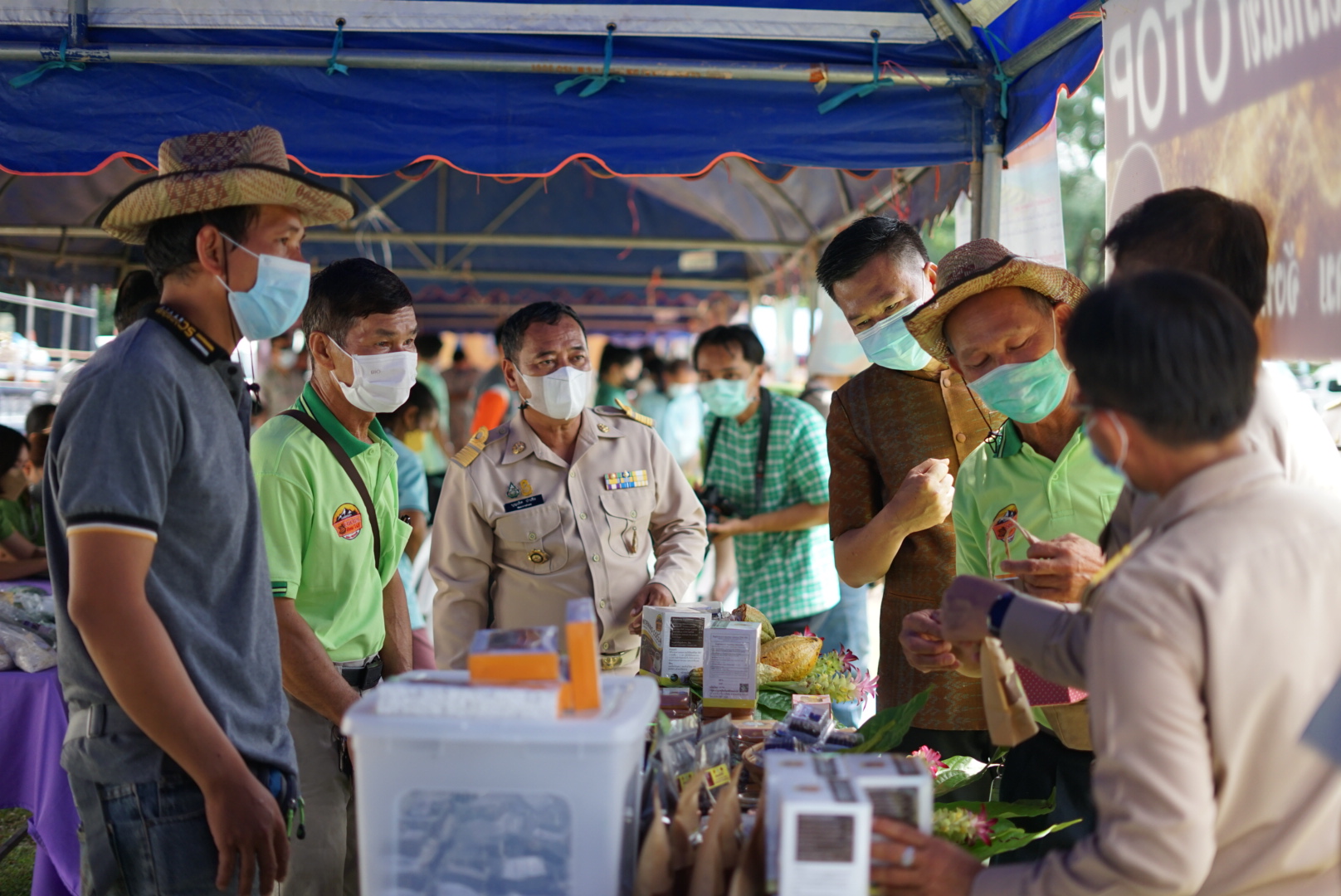 ผู้ว่าราชการจังหวัดหนองคาย มอบทุนอุปการะเด็ก กองทุนพัฒนาเด็กชนบทในพระราชูปถัมภ์ สมเด็จพระเทพรัตนราชสุดา สยามบรมราชกุมารี โครงการบริการจังหวัดเคลื่อนที่แบบบูรณาการ และหน่วยบำบัดทุกข์ บำรุงสุข จังหวัดหนองคาย