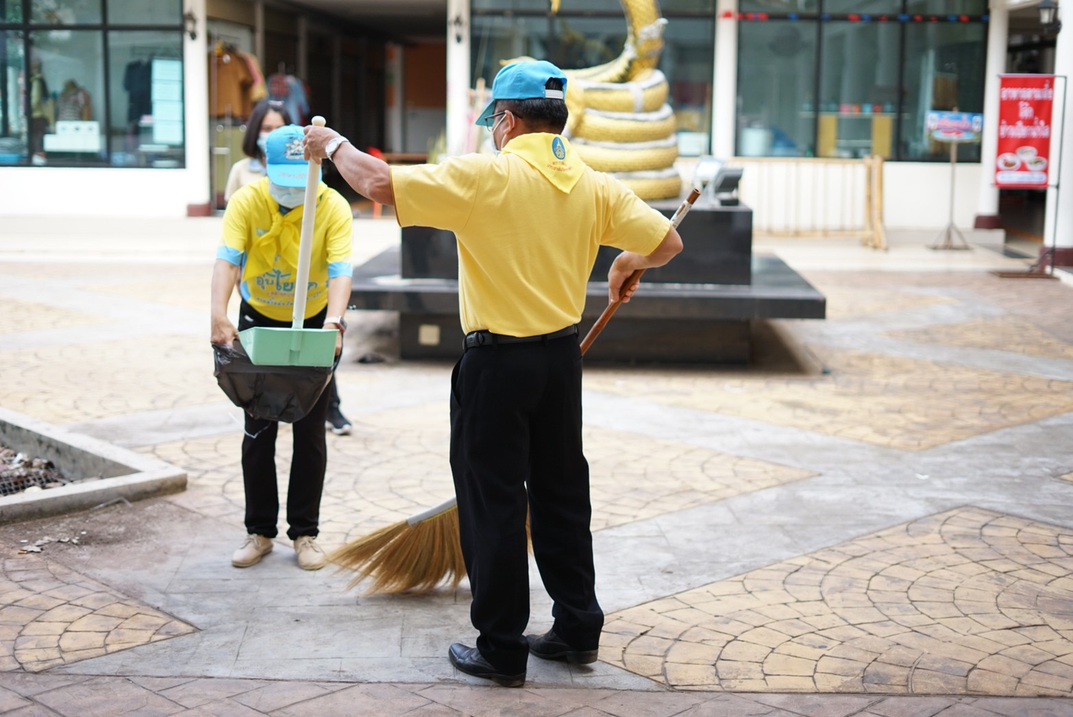 พช.หนองคาย จัดกิจกรรมจิตอาสาพัฒนาเนื่องในโอกาสวันอานันทมหิดล 9 มิถุนายน 2565