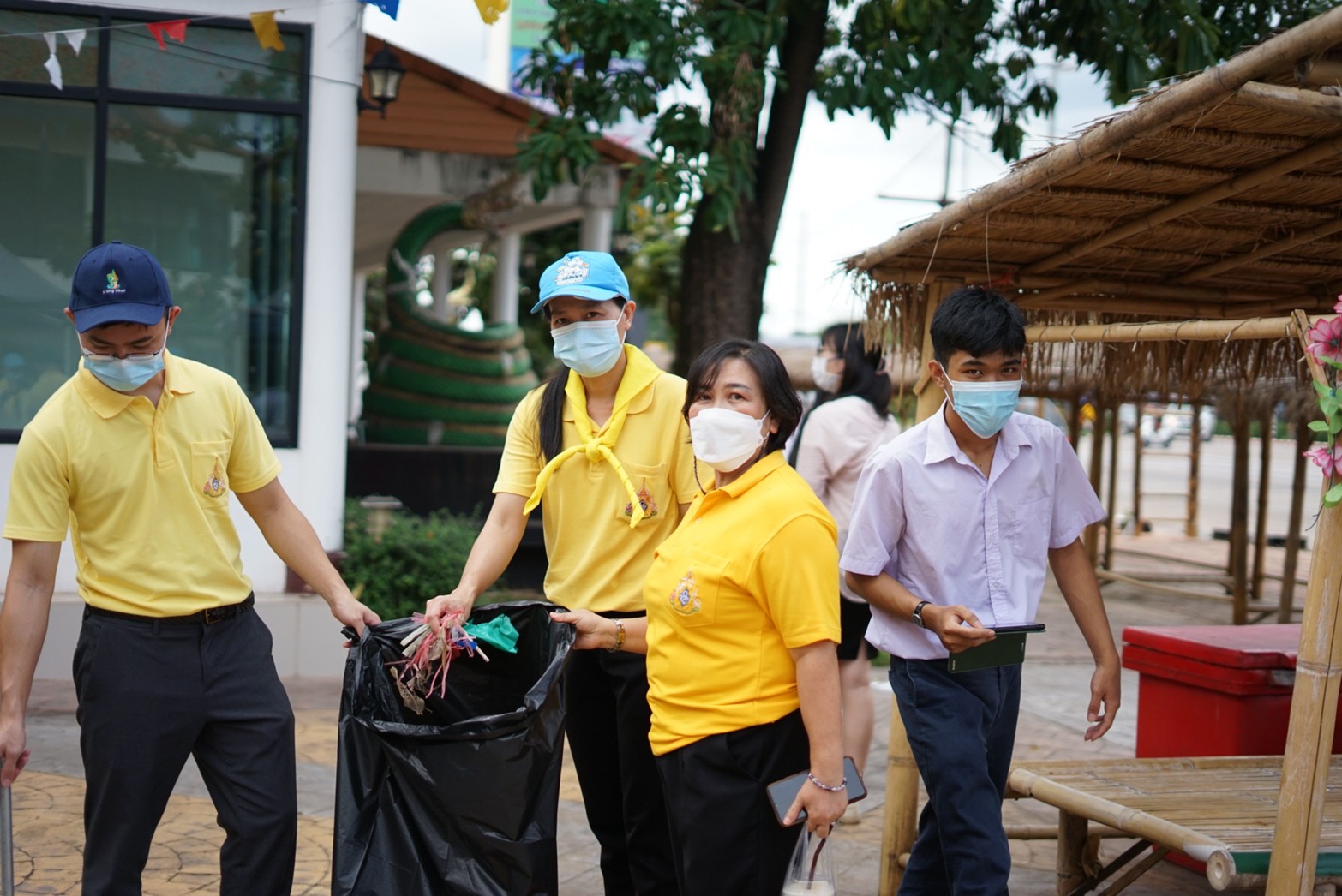 พช.หนองคาย จัดกิจกรรมจิตอาสาพัฒนาเนื่องในโอกาสวันอานันทมหิดล 9 มิถุนายน 2565