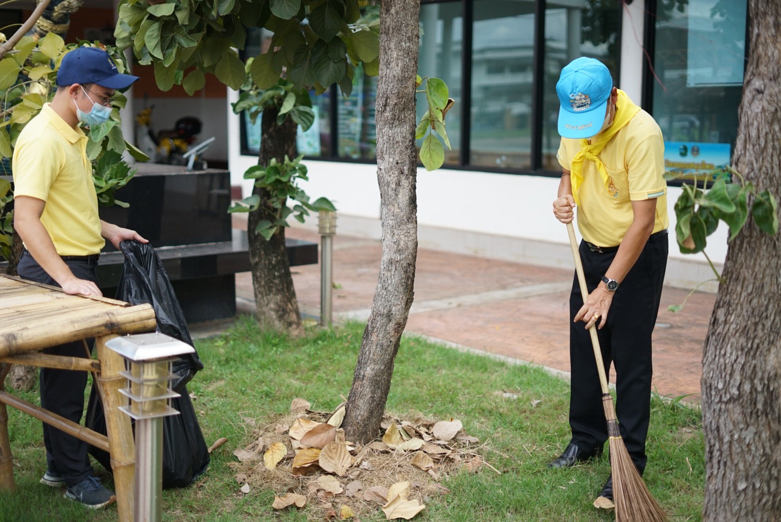 พช.หนองคาย จัดกิจกรรมจิตอาสาพัฒนาเนื่องในโอกาสวันอานันทมหิดล 9 มิถุนายน 2565