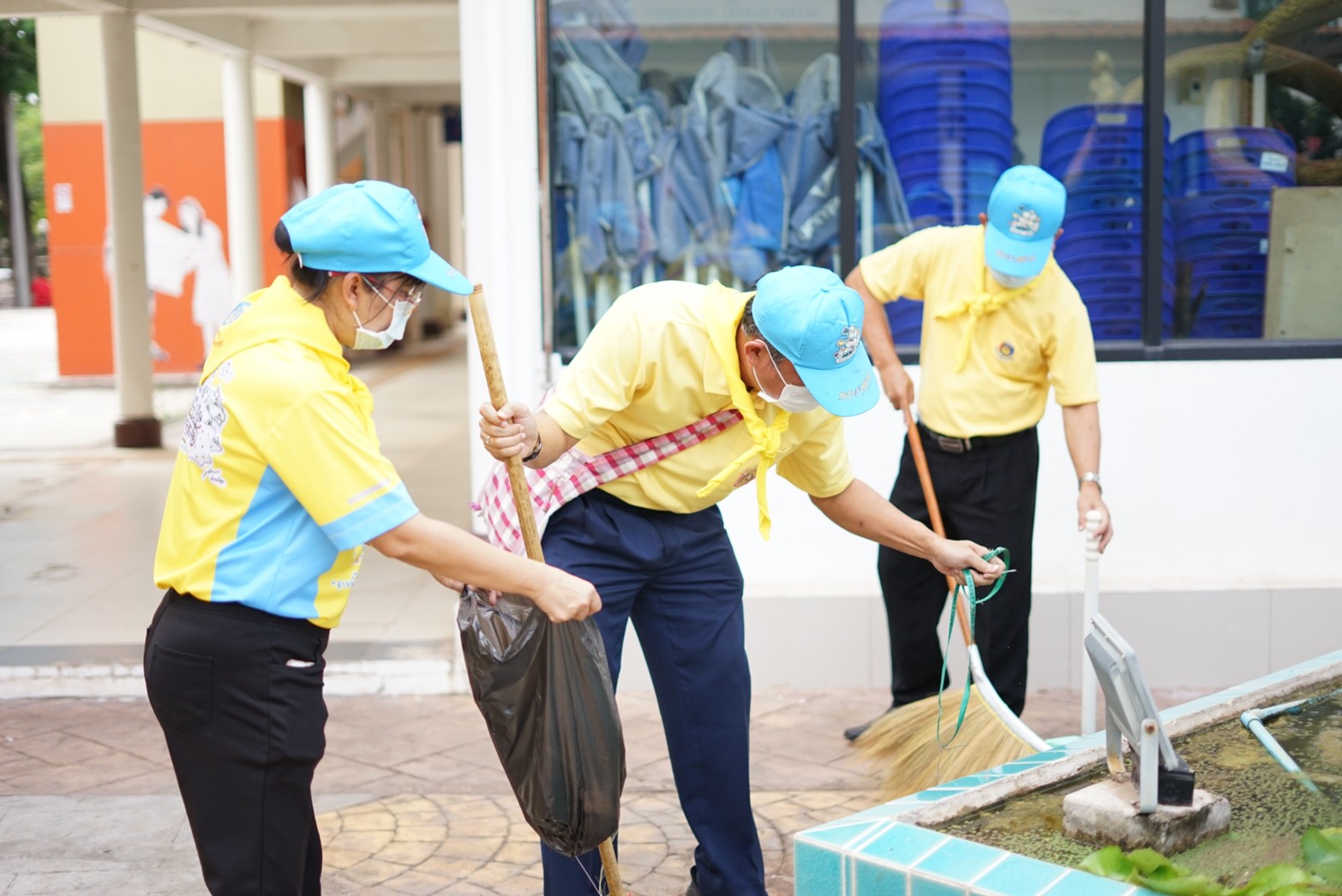 พช.หนองคาย จัดกิจกรรมจิตอาสาพัฒนาเนื่องในโอกาสวันอานันทมหิดล 9 มิถุนายน 2565