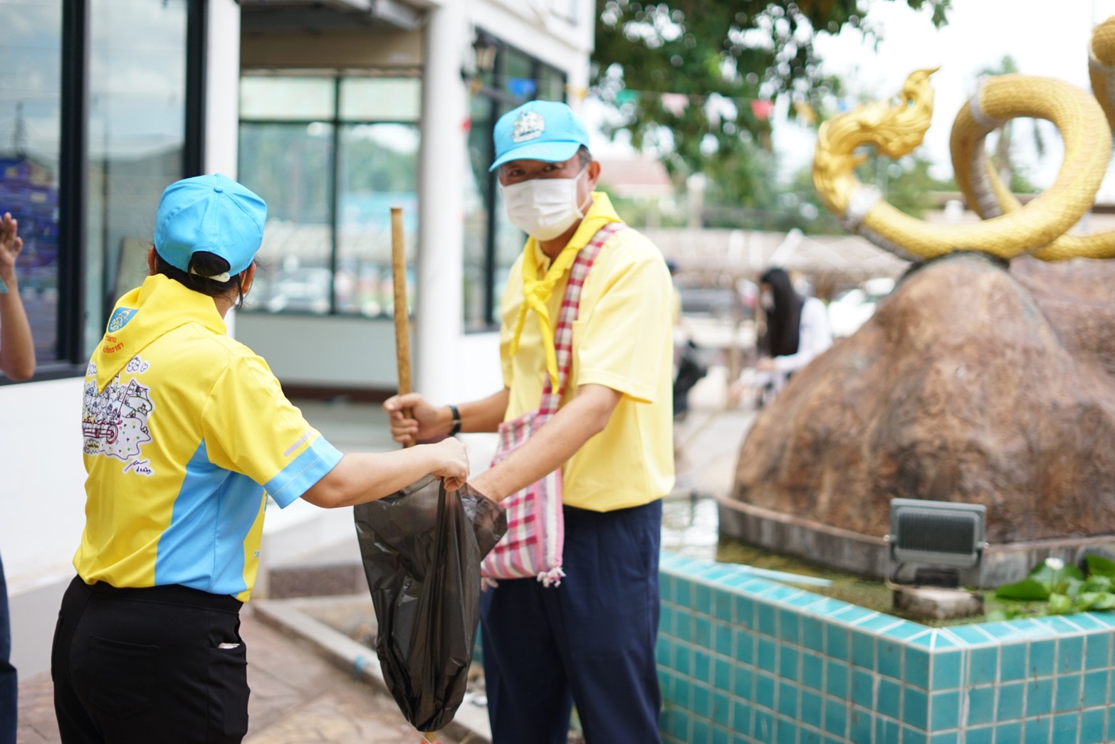 พช.หนองคาย จัดกิจกรรมจิตอาสาพัฒนาเนื่องในโอกาสวันอานันทมหิดล 9 มิถุนายน 2565