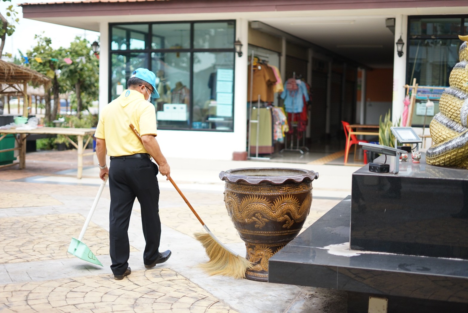 พช.หนองคาย จัดกิจกรรมจิตอาสาพัฒนาเนื่องในโอกาสวันอานันทมหิดล 9 มิถุนายน 2565