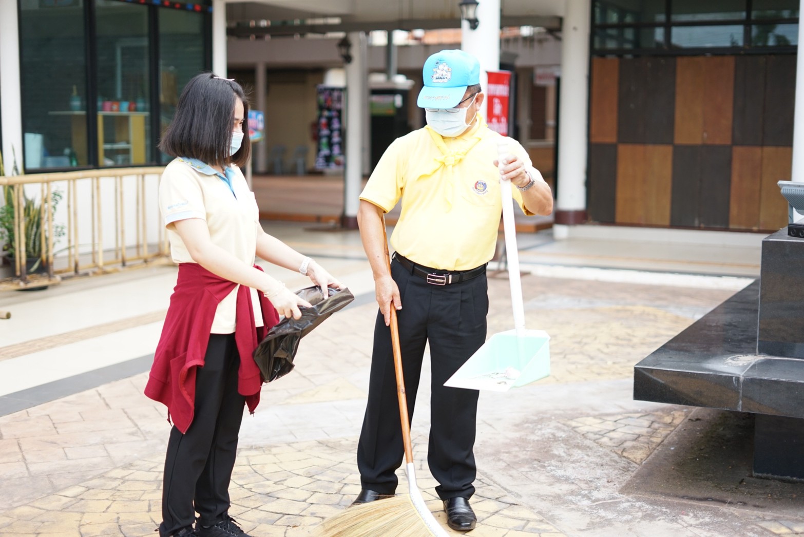 พช.หนองคาย จัดกิจกรรมจิตอาสาพัฒนาเนื่องในโอกาสวันอานันทมหิดล 9 มิถุนายน 2565