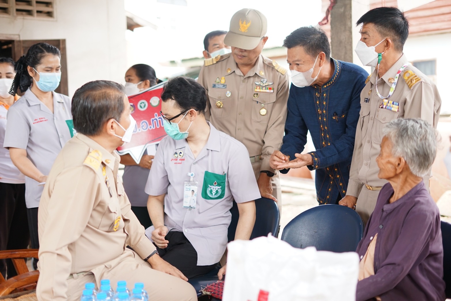 ผู้ว่าราชการจังหวัดหนองคาย เป็นประธานการประชุม ศจพ. ในระดับพื้นที่ อำเภอท่าบ่อ และลงพื้นที่ติดตามครัวเรือน TPMAP ตกเกณฑ์ในมิติด้านสุขภาพและมิติด้านรายได้