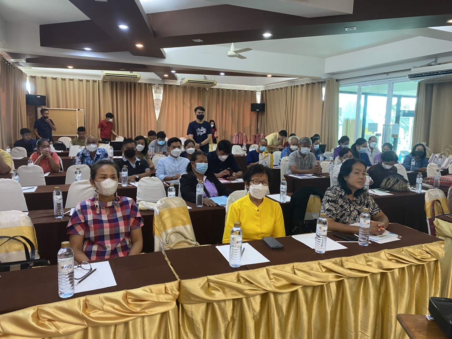 จังหวัดหนองคาย ดำเนินโครงการตามแผนปฏิบัติราชการประจำปีงบประมาณ พ.ศ.2565 ของจังหวัดหนองคายภายใต้โครงการเสริมสร้างพัฒนาและยกระดับผลิตภัณฑ์ สินค้าและบริการของจังหวัดหนองคาย