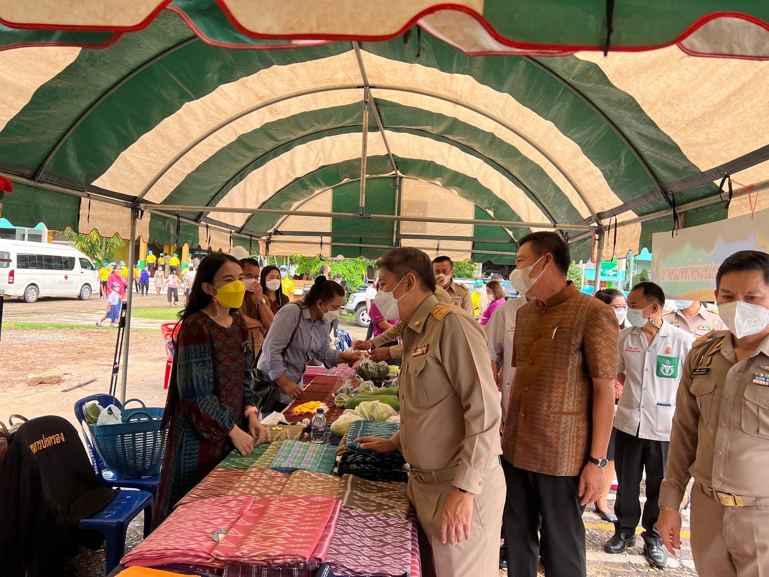 ผู้ว่าราชการจังหวัดหนองคาย มอบทุนอุปการะเด็ก กองทุนพัฒนาเด็กชนบทในพระราชูปถัมภ์ สมเด็จพระเทพรัตนราชสุดา สยามบรมราชกุมารี โครงการบริการจังหวัดเคลื่อนที่แบบบูรณาการ และหน่วยบำบัดทุกข์ บำรุงสุข จังหวัดหนองคาย