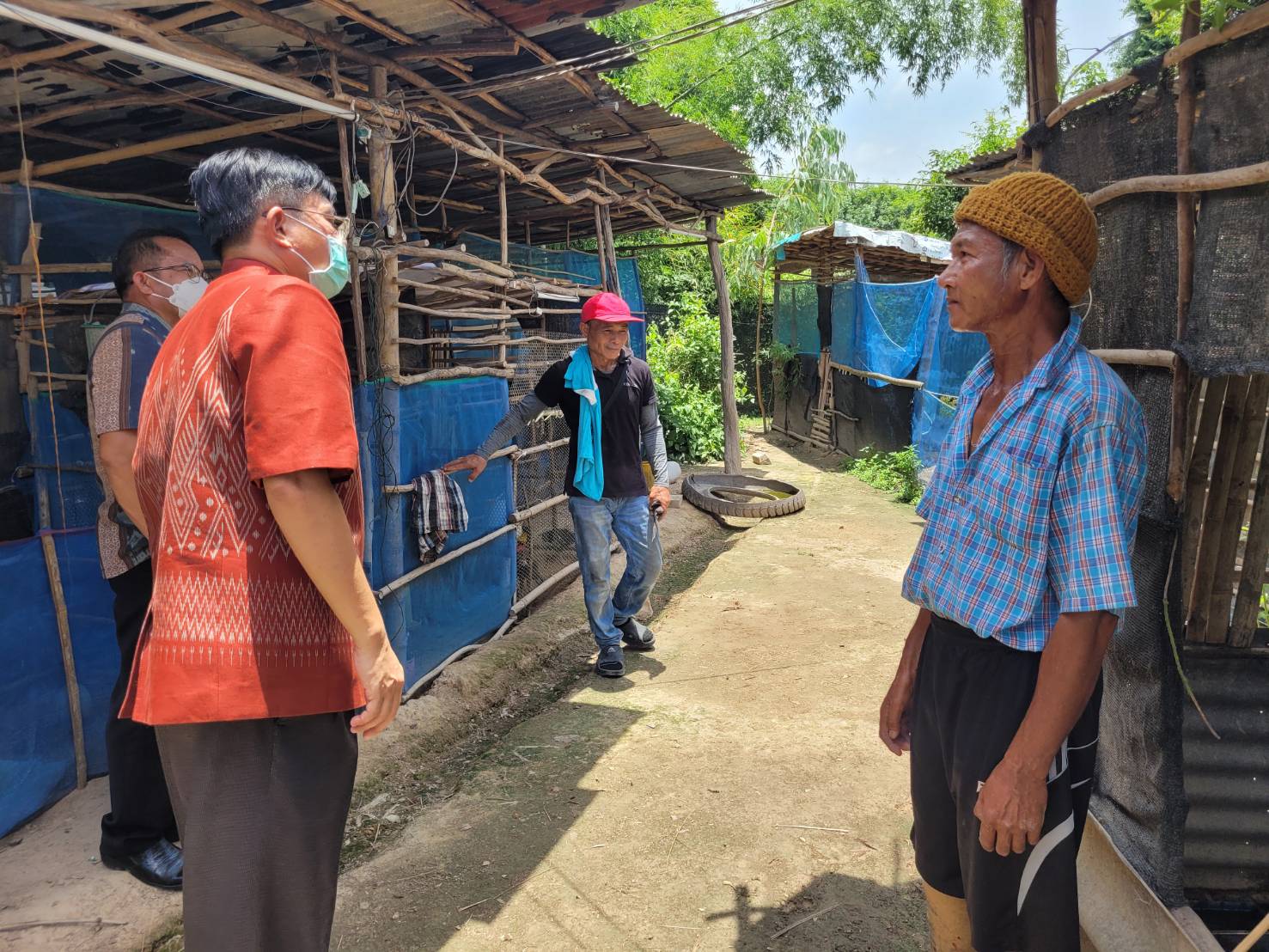 พช.หนองคาย ขับเคลื่อนงานตามภารกิจของกรมการพัฒนาชุมชนและลงพื้นที่ตรวจเยี่ยมครัวเรือนเป้าหมายการขจัดความยากจนและพัฒนาคนทุกช่วงวันอย่างยังยืนตามหลักปรัชญาเศรษฐกิจพอเพียง อำเภอโพนพิสัย