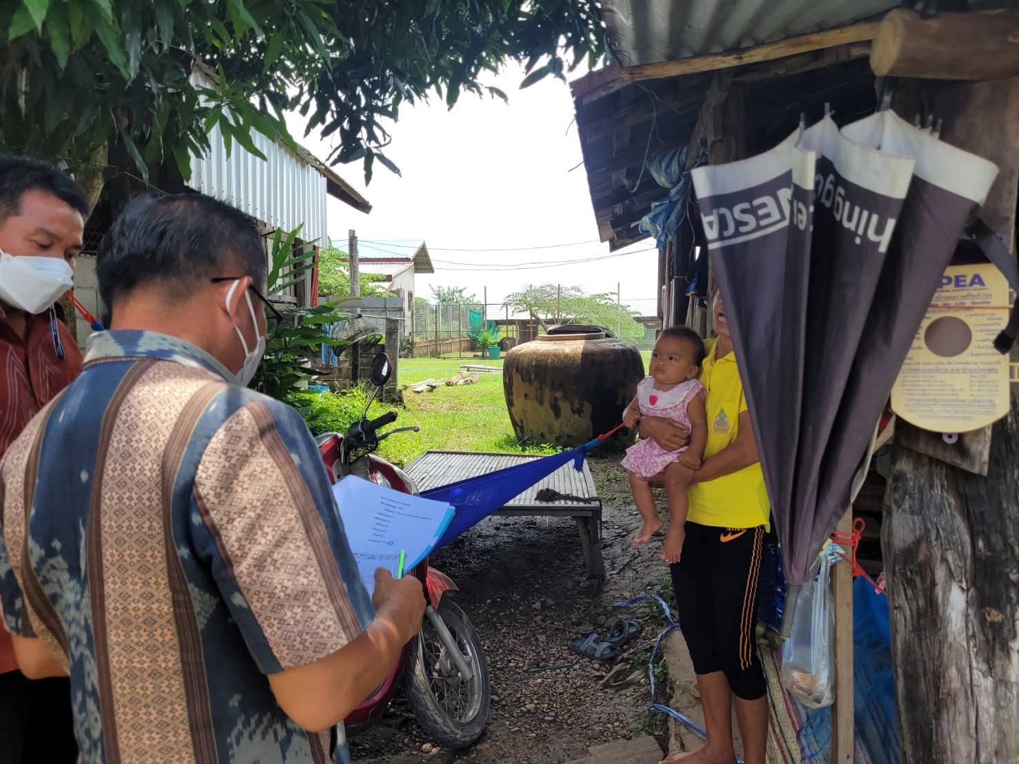 พช.หนองคาย ขับเคลื่อนงานตามภารกิจของกรมการพัฒนาชุมชนและลงพื้นที่ตรวจเยี่ยมครัวเรือนเป้าหมายการขจัดความยากจนและพัฒนาคนทุกช่วงวันอย่างยังยืนตามหลักปรัชญาเศรษฐกิจพอเพียง อำเภอโพนพิสัย