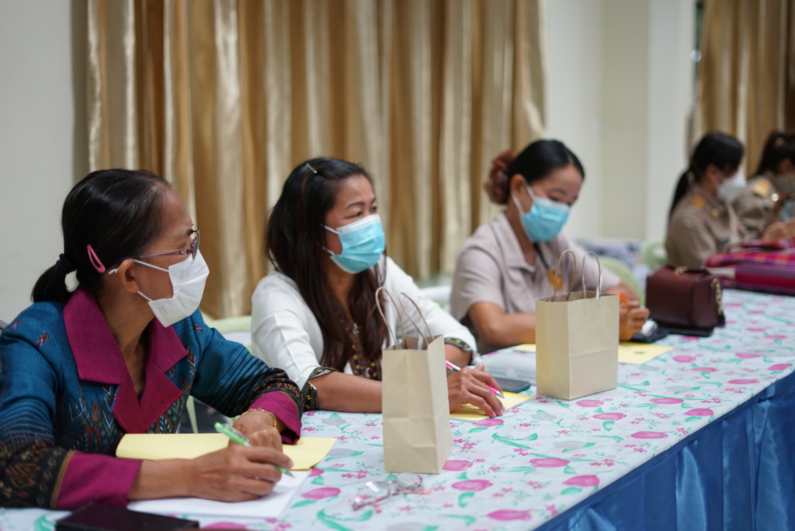 พช.หนองคาย จัดโครงการคนหนองคาย ขจัดความยากจน พัฒนาคนทุกช่วงวัย ครัวเรือน TPMAP  กิจกรรม จัดประชุมสร้างความเข้าใจแก่ทีมปฏิบัติการฯ  (ระดับตำบล)