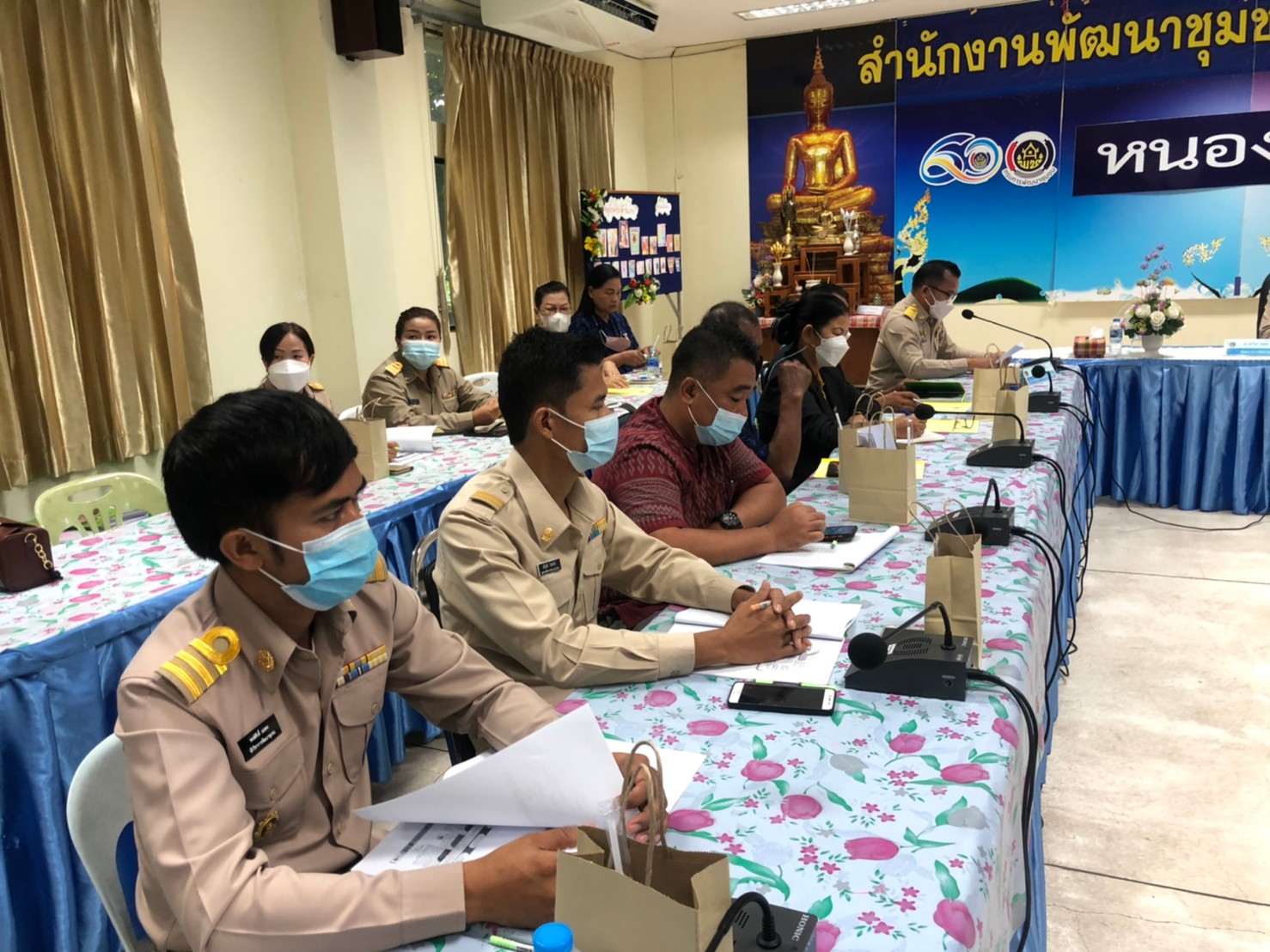 จังหวัดหนองคาย ขับเคลื่อนการขจัดความยากจนและพัฒนาคนทุกช่วงวัยอย่างยั่งยืน ตามหลักปรัชญาของเศรษฐกิจพอเพียง ผ่านการประชุมเจ้าหน้าที่ที่รับผิดชอบ ศูนย์อำนวยการขจัดความยากจนและพัฒนาคนทุกช่วงวัยอย่างยั่งยืน ตามหลักปรัชญาของเศรษฐกิจพอเพียงจังหวัดหนองคาย (ศจพ.จ.)