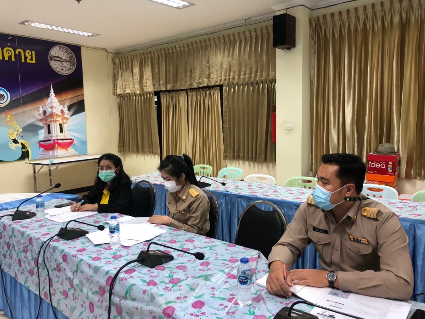 จังหวัดหนองคาย ขับเคลื่อนการขจัดความยากจนและพัฒนาคนทุกช่วงวัยอย่างยั่งยืน ตามหลักปรัชญาของเศรษฐกิจพอเพียง ผ่านการประชุมเจ้าหน้าที่ที่รับผิดชอบ ศูนย์อำนวยการขจัดความยากจนและพัฒนาคนทุกช่วงวัยอย่างยั่งยืน ตามหลักปรัชญาของเศรษฐกิจพอเพียงจังหวัดหนองคาย (ศจพ.จ.)