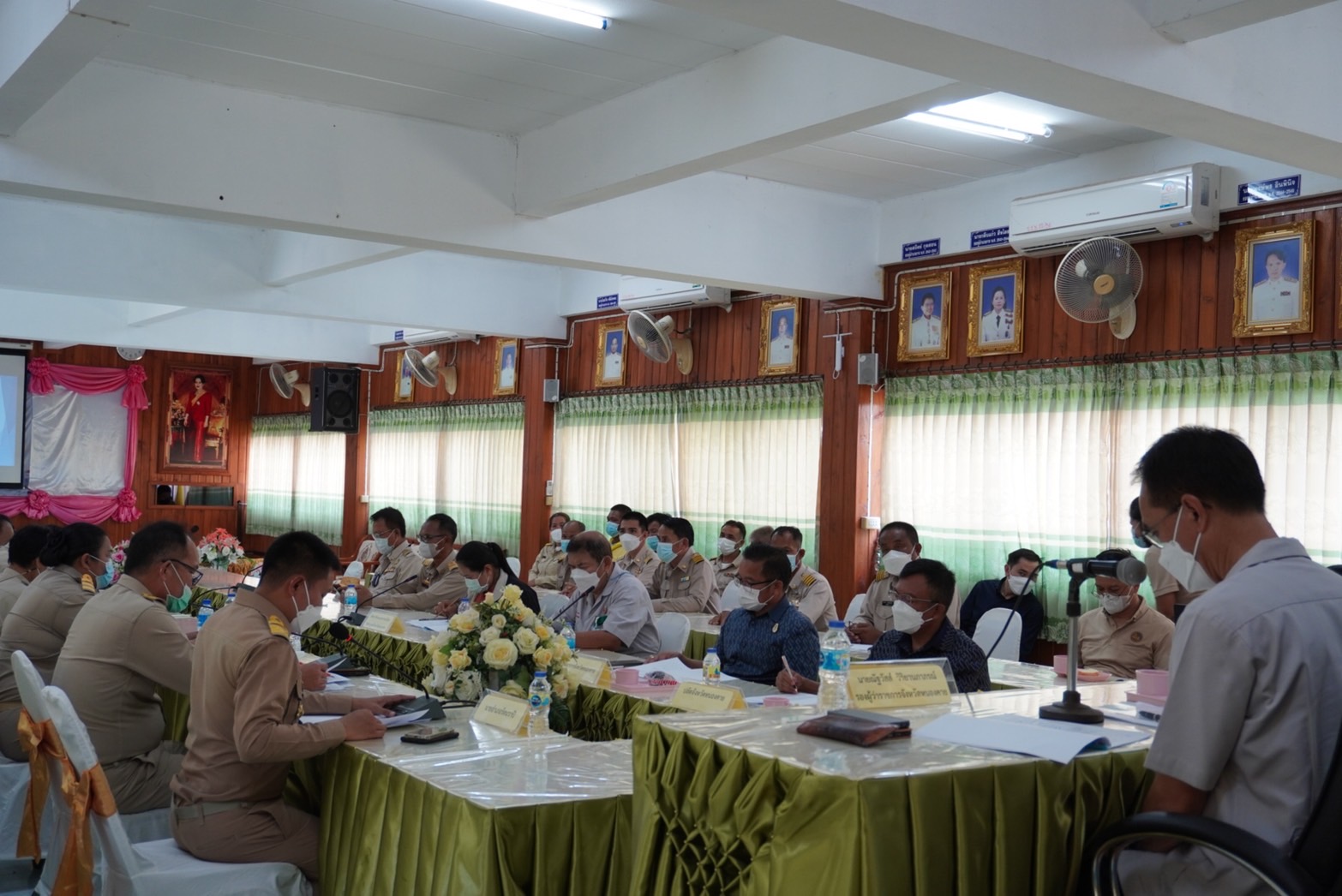 รองผู้ว่าราชการจังหวัดหนองคาย มอบทุนอุปการะเด็ก กองทุนพัฒนาเด็กชนบทในพระราชูปถัมภ์ สมเด็จพระเทพรัตนราชสุดา สยามบรมราชกุมารี โครงการบริการจังหวัดเคลื่อนที่แบบบูรณาการ และหน่วยบำบัดทุกข์ บำรุงสุข จังหวัดหนองคาย