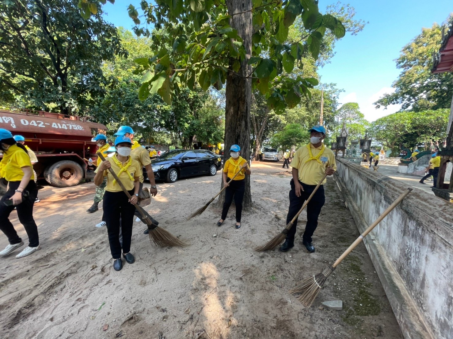 พช.หนองคาย ร่วมกิจกรรมจิตอาสาพัฒนา เนื่องในวันเฉลิมพระชนมพรรษาสมเด็จพระเจ้าอยู่หัว 28 กรกฎาคม 2565 กิจกรรมพัฒนาสิ่งแวดล้อมและบำเพ็ญสาธารณประโยชน์