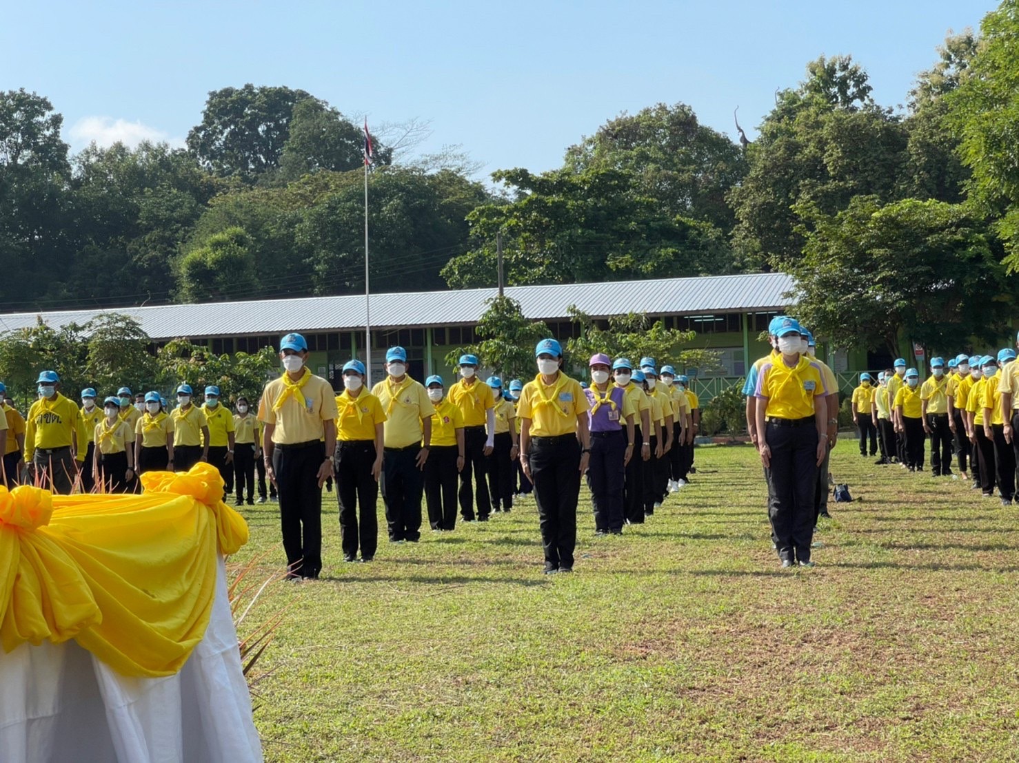 พช.หนองคาย ร่วมกิจกรรมจิตอาสาพัฒนา เนื่องในวันเฉลิมพระชนมพรรษาสมเด็จพระเจ้าอยู่หัว 28 กรกฎาคม 2565 กิจกรรมพัฒนาสิ่งแวดล้อมและบำเพ็ญสาธารณประโยชน์