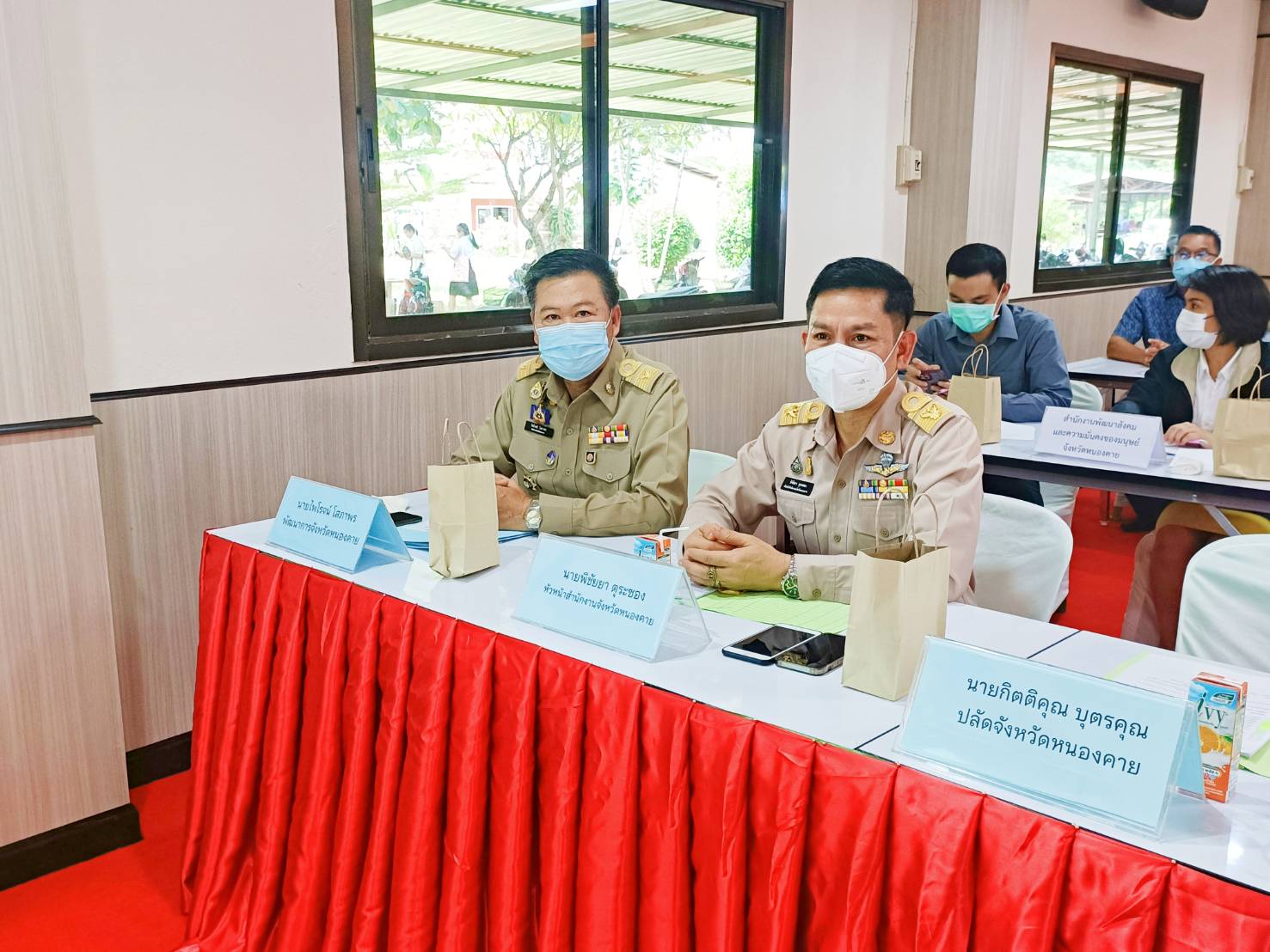 ผู้ว่าราชการจังหวัดหนองคาย มอบทุนอุปการะเด็ก กองทุนพัฒนาเด็กชนบทในพระราชูปถัมภ์ สมเด็จพระเทพรัตนราชสุดา สยามบรมราชกุมารี โครงการบริการจังหวัดเคลื่อนที่แบบบูรณาการ และหน่วยบำบัดทุกข์ บำรุงสุข จังหวัดหนองคาย