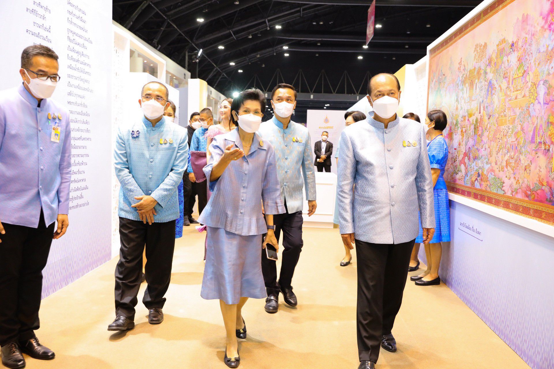 ผู้ว่าราชการจังหวัดหนองคาย ร่วมงาน “ศิลปาชีพประทีปไทย OTOP ก้าวไกลด้วยพระบารมี” ปี 2565 ภายใต้แนวคิด “ผ้าทอไทย สายใยแห่งพระเมตตา สร้างอาชีพปวงประชาอย่างยั่งยืน”