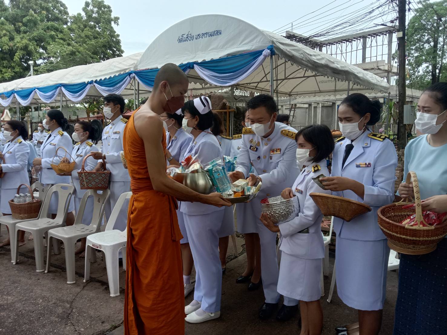 พช.หนองคาย ร่วมกิจกรรมทำบุญตักบาตรถวายพระราชกุศลวันแม่ เพื่อถวายเป็นพระราชกุศลและเฉลิมพระเกียรติ สมเด็จพระนางเจ้าสิริกิติ์พระบรมราชินีนาถ พระบรมราชชนนีพันปีหลวง เนื่องในโอกาสมหามงคลเฉลิมพระชนมพรรษา 90 พรรษา 12 สิงหาคม 2565