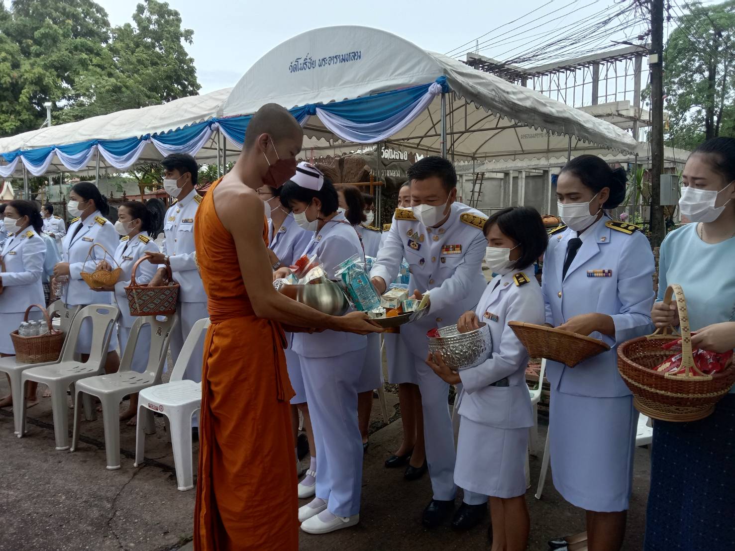 พช.หนองคาย ร่วมกิจกรรมทำบุญตักบาตรถวายพระราชกุศลวันแม่ เพื่อถวายเป็นพระราชกุศลและเฉลิมพระเกียรติ สมเด็จพระนางเจ้าสิริกิติ์พระบรมราชินีนาถ พระบรมราชชนนีพันปีหลวง เนื่องในโอกาสมหามงคลเฉลิมพระชนมพรรษา 90 พรรษา 12 สิงหาคม 2565