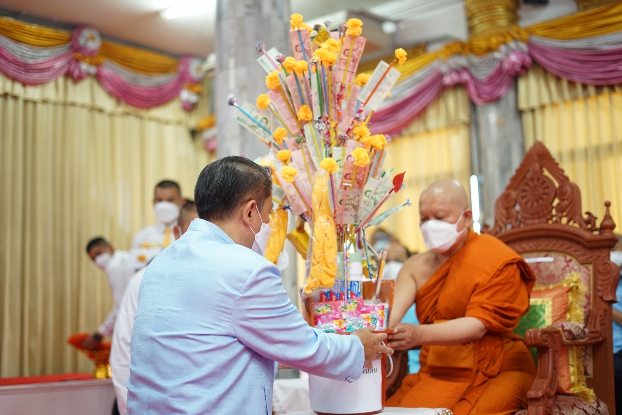 จังหวัดหนองคาย โดยสำนักงานพัฒนาชุมชนจังหวัดหนองคาย จัดกิจกรรมบริจาคโลหิตตามโครงการ “90 พรรษา 90 ล้านซีซีถวายราชสดุดี สมเด็จพระบรมราชชนนีพันปีหลวง”และกิจกรรมทอดผ้าป่า ภายใต้โครงการ “90 พรรษา 999 สมทบกองทุนศรัทธา ทุนปัญญา กองทุนแม่ของแผ่นดิน ทุนตั้งต้นแห่งความดีงาม” เฉลิมพระเกียรติ สมเด็จพระนางเจ้าสิริกิติ์ พระบรมราชินีนาถ พระบรมราชชนนีพันปีหลวง เนื่องในโอกาสมหามงคลเฉลิมพระชนมพรรษา 90 พรรษา 12 สิงหาคม 2565 