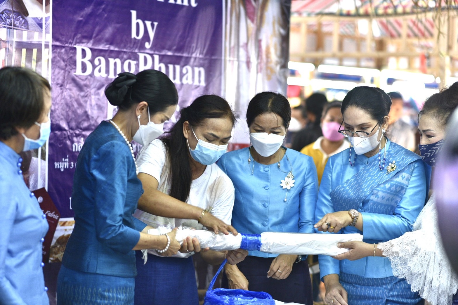 จังหวัดหนองคาย จัดโครงการเสริมสร้างพัฒนาและยกระดับผลิตภัณฑ์สินค้าและบริการของจังหวัดหนองคาย ภายใต้งาน “มหกรรมแสดงและจำหน่ายผลิตภัณฑ์ OTOP หนองคาย”