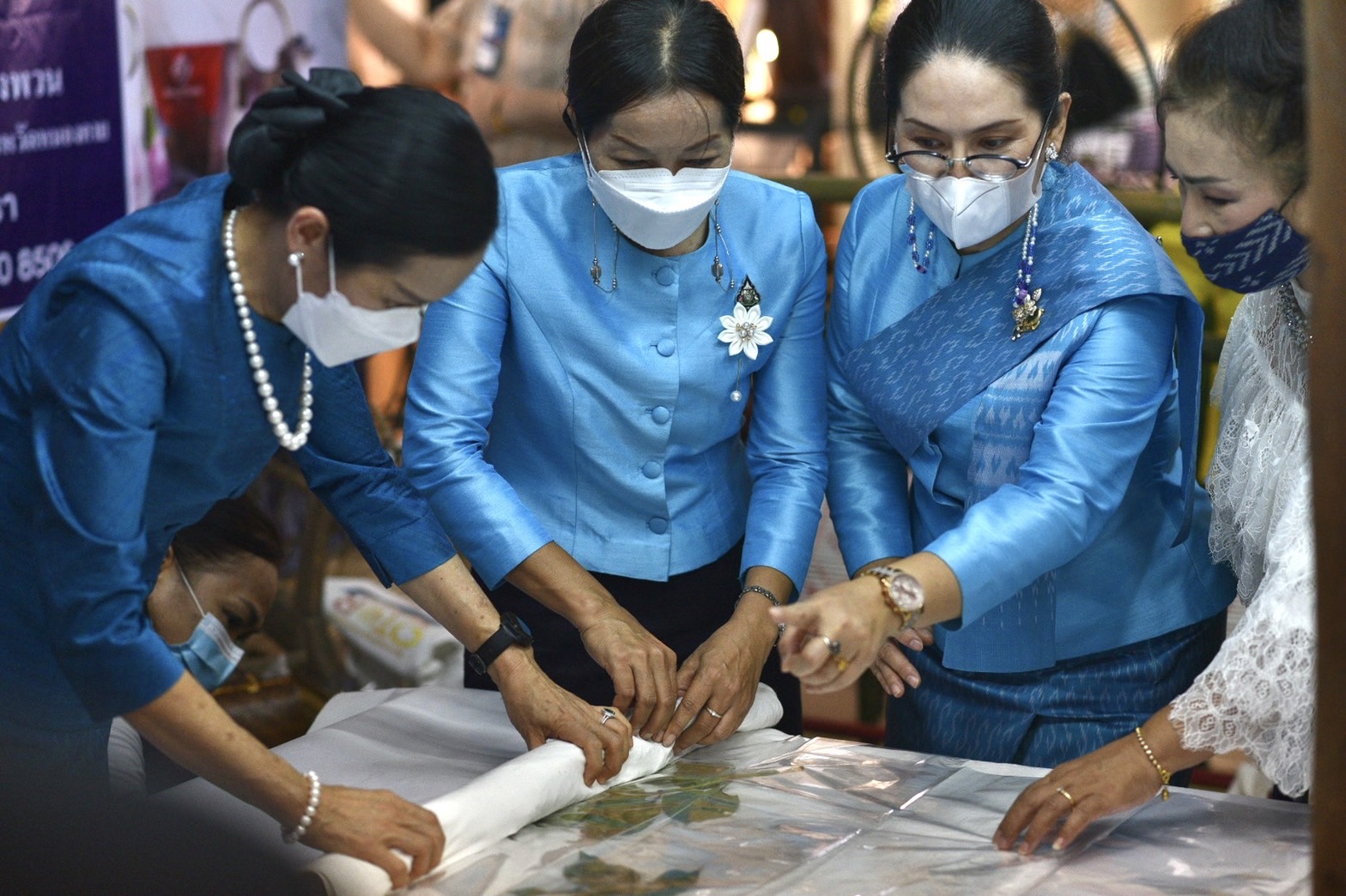 จังหวัดหนองคาย จัดโครงการเสริมสร้างพัฒนาและยกระดับผลิตภัณฑ์สินค้าและบริการของจังหวัดหนองคาย ภายใต้งาน “มหกรรมแสดงและจำหน่ายผลิตภัณฑ์ OTOP หนองคาย”