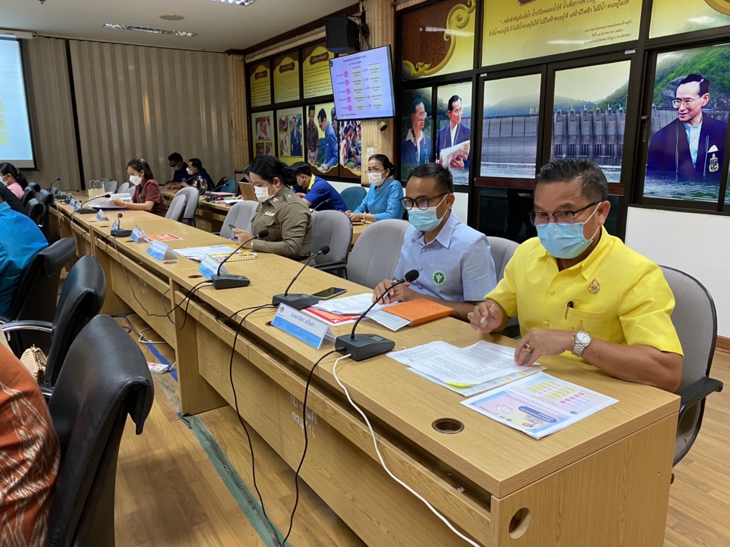 จังหวัดหนองคาย ประชุมคณะกรรมการบริหารศูนย์อำนวยการขจัดความยากจนและพัฒนาคนทุกช่วงวัยอย่างยั่งยืนตามหลักปรัชญาของเศรษฐกิจพอเพียงจังหวัดหนองคาย (คจพ.จ.) ครั้งที่ 4/2565