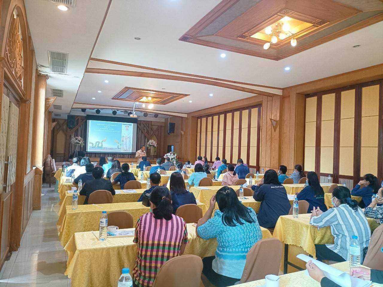 พช.หนองคาย จัดโครงการเสริมสร้างศักยภาพบุคลากรในการปฏิบัติงานเพื่อขับเคลื่อนงานพัฒนาชุมชน