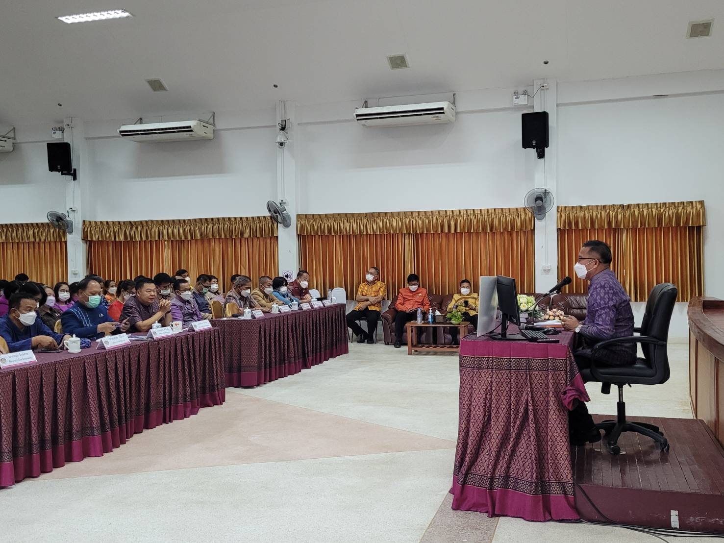 พช.หนองคาย นำเสนอผลสำเร็จการขับเคลื่อนภารกิจที่ 6 การบริหารจัดการหนี้กองทุนพัฒนาบทบาทสตรี และผลงานความสำเร็จสู่รางวัลชนะเลิศ CDD Policy Award 2022 ในการประชุมเชิงปฏิบัติการตรวจติดตามผลการดำเนินงานของหน่วยรับตรวจ รายไตรมาส ครั้งที่ 4/2565