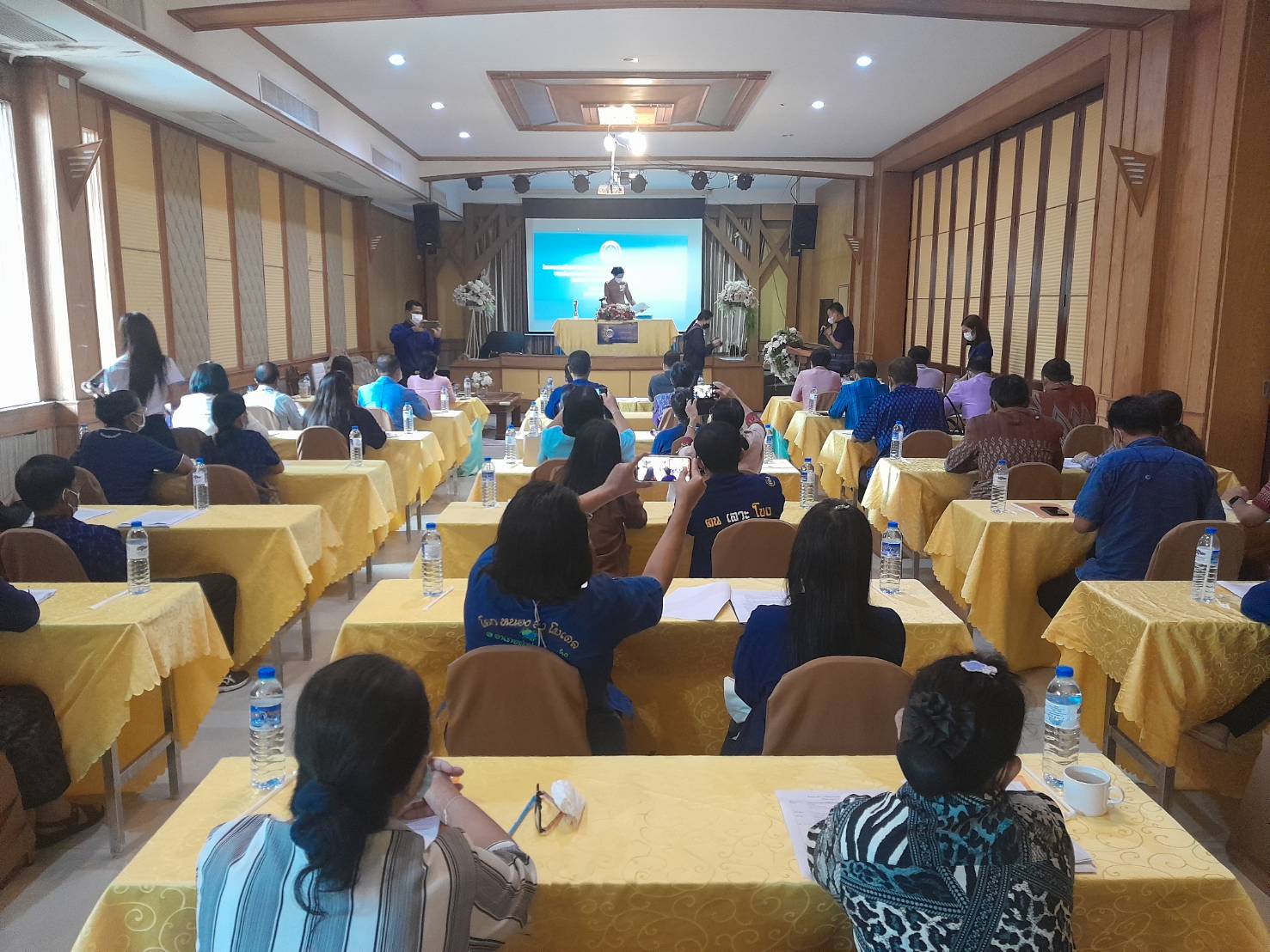 พช.หนองคาย จัดโครงการเสริมสร้างศักยภาพบุคลากรในการปฏิบัติงานเพื่อขับเคลื่อนงานพัฒนาชุมชน