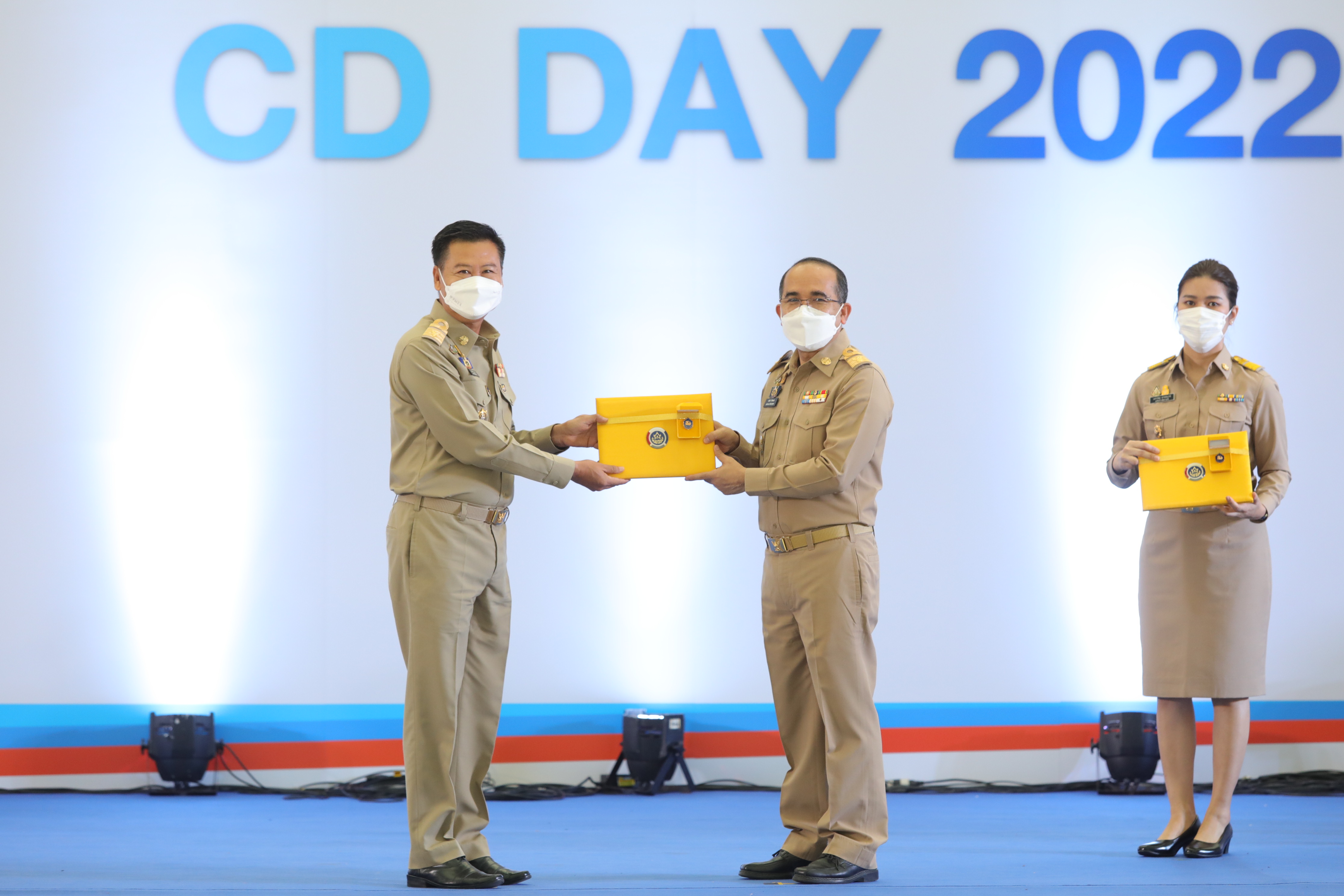 พัฒนาชุมชนหนองคาย  คว้ารางวัลชนะเลิศหน่วยงานต้นแบบการขับเคลื่อนนโยบายสำคัญของกรมการพัฒนาชุมชน ประจำปี 2565 (CDD Policy Award 2022) ในงานวันพัฒนาชุมชน 2565 ครั้งที่ 11 วาระครบรอบ 60 ปี กรมการพัฒนาชุมชน