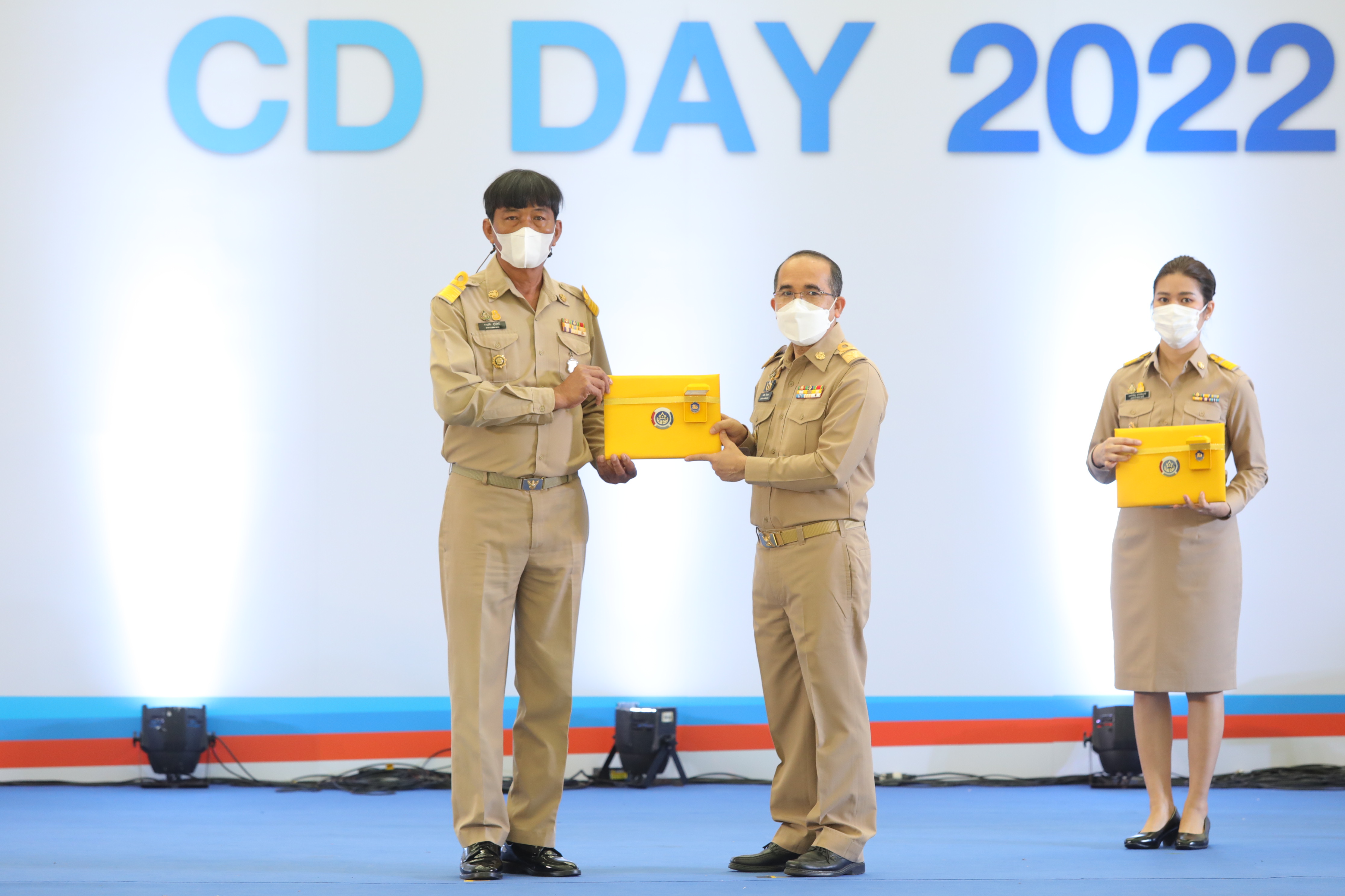 พัฒนาชุมชนหนองคาย  คว้ารางวัลชนะเลิศหน่วยงานต้นแบบการขับเคลื่อนนโยบายสำคัญของกรมการพัฒนาชุมชน ประจำปี 2565 (CDD Policy Award 2022) ในงานวันพัฒนาชุมชน 2565 ครั้งที่ 11 วาระครบรอบ 60 ปี กรมการพัฒนาชุมชน