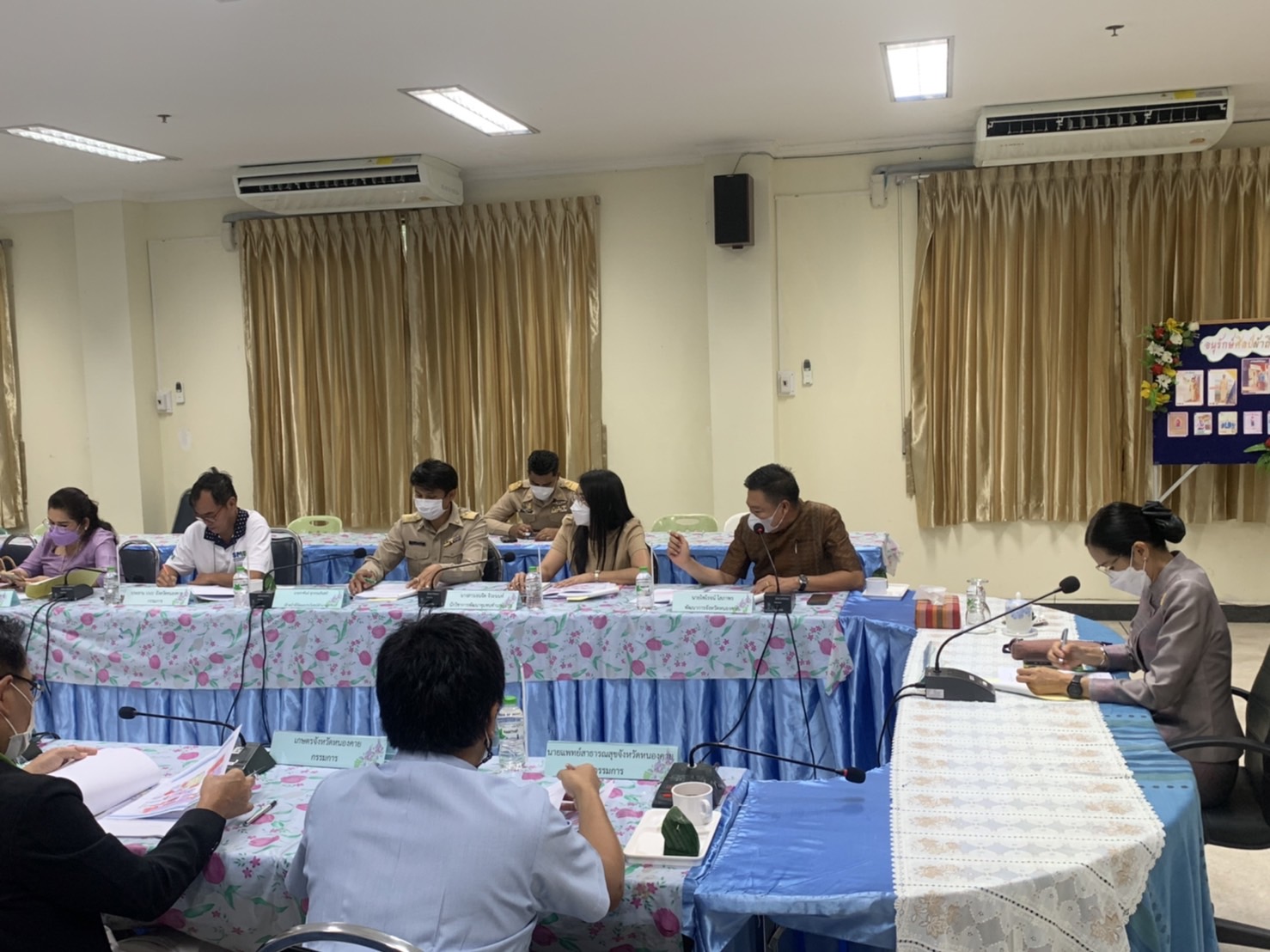 พช.หนองคาย ประชุมคณะกรรมการขับเคลื่อนศูนย์แสดงและจำหน่ายผลิตภัณฑ์ OTOP จังหวัดหนองคาย ครั้งที่  ๖/ ๒๕๖๕