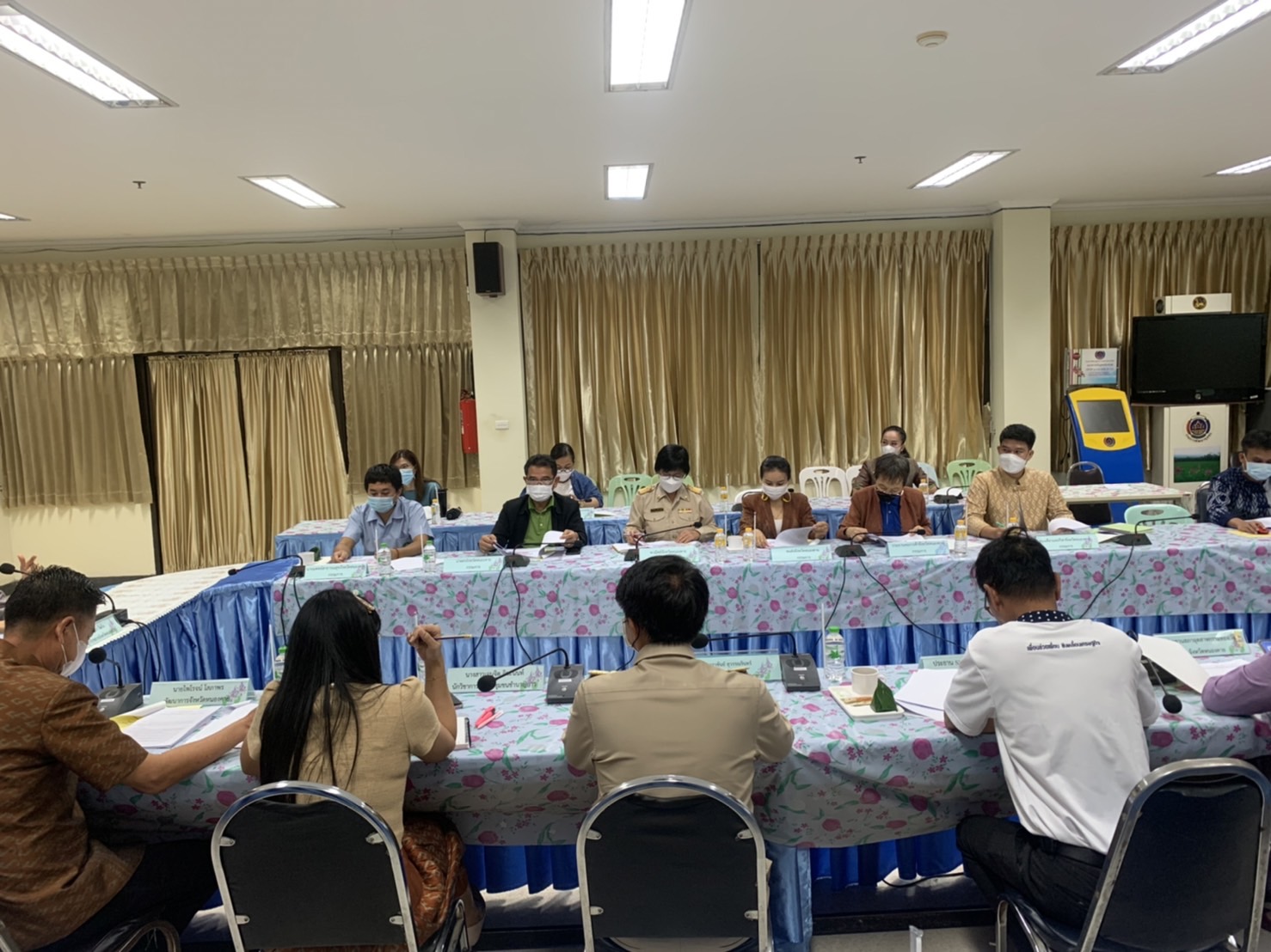 พช.หนองคาย ประชุมคณะกรรมการขับเคลื่อนศูนย์แสดงและจำหน่ายผลิตภัณฑ์ OTOP จังหวัดหนองคาย ครั้งที่  ๖/ ๒๕๖๕