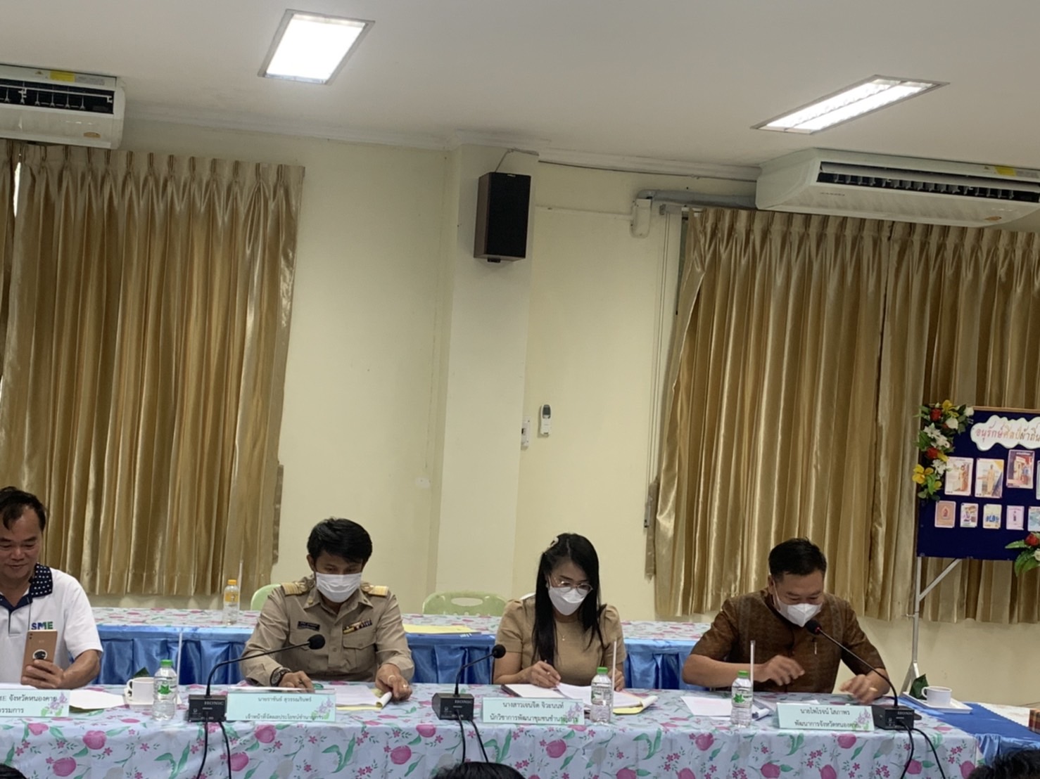 พช.หนองคาย ประชุมคณะกรรมการขับเคลื่อนศูนย์แสดงและจำหน่ายผลิตภัณฑ์ OTOP จังหวัดหนองคาย ครั้งที่  ๖/ ๒๕๖๕