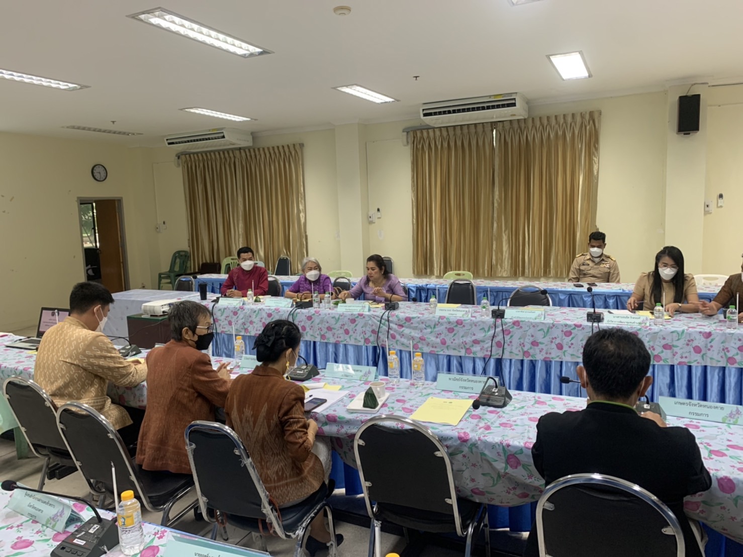 พช.หนองคาย ประชุมคณะกรรมการขับเคลื่อนศูนย์แสดงและจำหน่ายผลิตภัณฑ์ OTOP จังหวัดหนองคาย ครั้งที่  ๖/ ๒๕๖๕