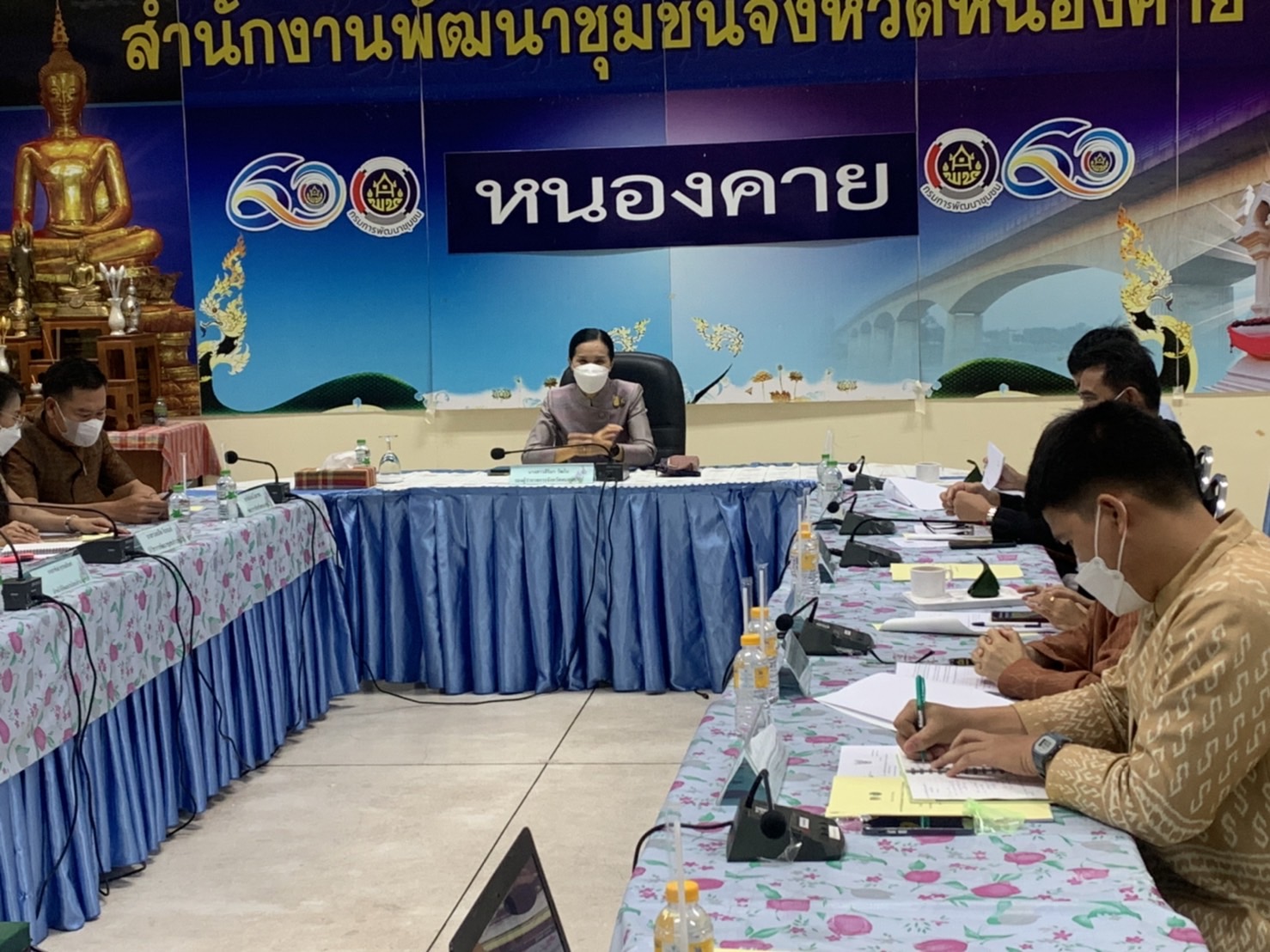 พช.หนองคาย ประชุมคณะกรรมการขับเคลื่อนศูนย์แสดงและจำหน่ายผลิตภัณฑ์ OTOP จังหวัดหนองคาย ครั้งที่  ๖/ ๒๕๖๕