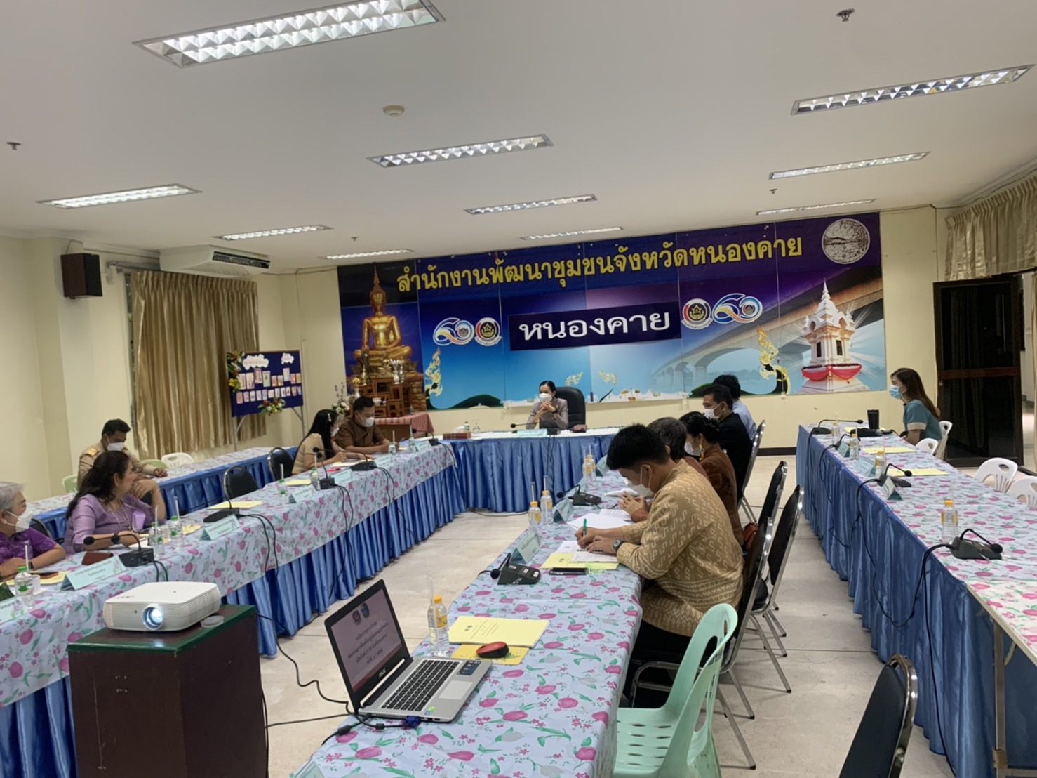 พช.หนองคาย ประชุมคณะกรรมการขับเคลื่อนศูนย์แสดงและจำหน่ายผลิตภัณฑ์ OTOP จังหวัดหนองคาย ครั้งที่  ๖/ ๒๕๖๕