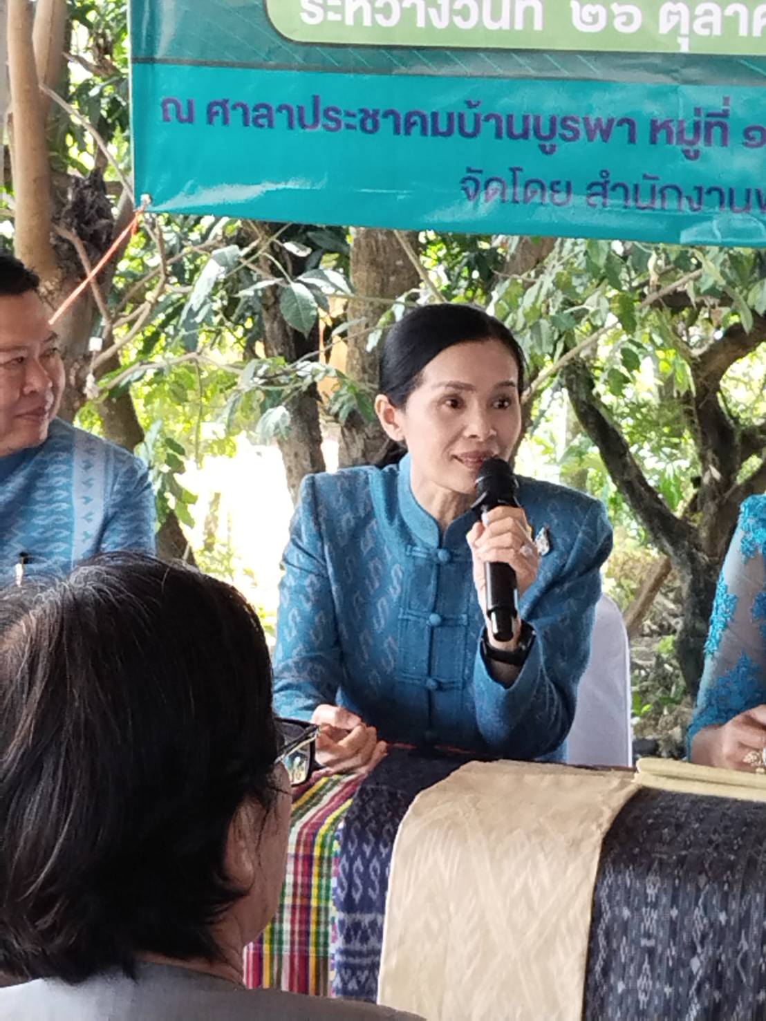 จังหวัดหนองคาย ดำเนินโครงการยกระดับการพัฒนาผลิตภัณฑ์ผ้าทอพื้นเมือง เพื่อให้กลุ่มทอผ้ามีความรู้ และมีทักษะ สร้างงาน สร้างอาชีพ สร้างรายได้ให้ชุมชน