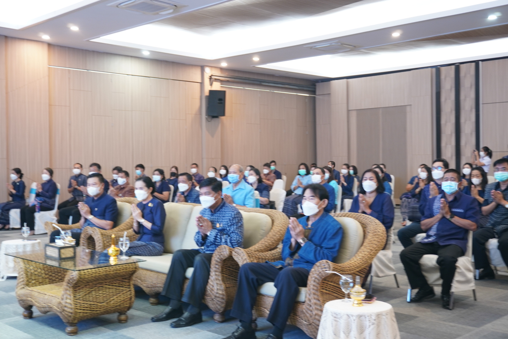 พช.หนองคาย จัดกิจกรรมทำบุญเนื่องในโอกาสวันคล้ายวันก่อตั้งกรมการพัฒนาชุมชน ครบรอบ 60 ปี