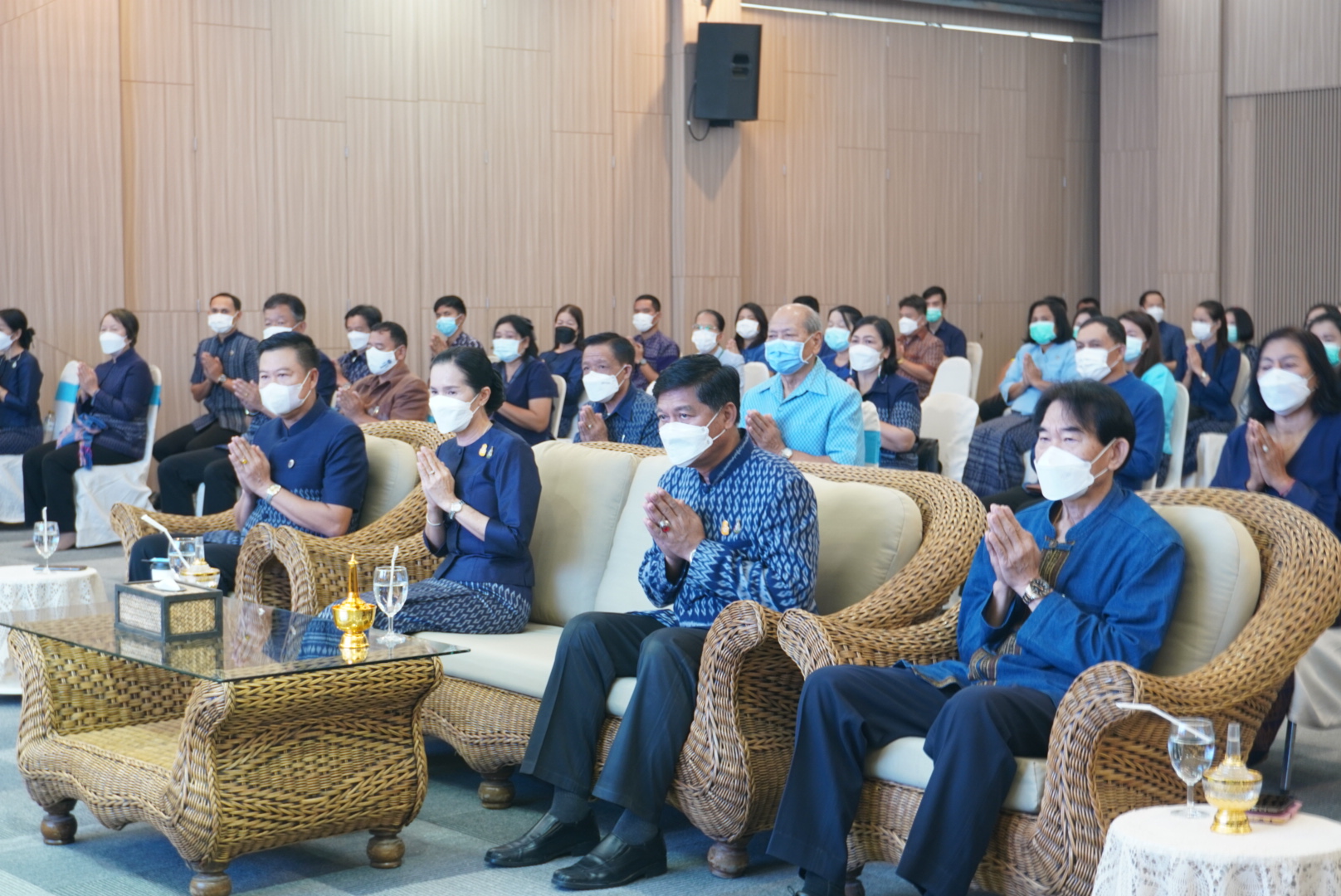 พช.หนองคาย จัดกิจกรรมทำบุญเนื่องในโอกาสวันคล้ายวันก่อตั้งกรมการพัฒนาชุมชน ครบรอบ 60 ปี