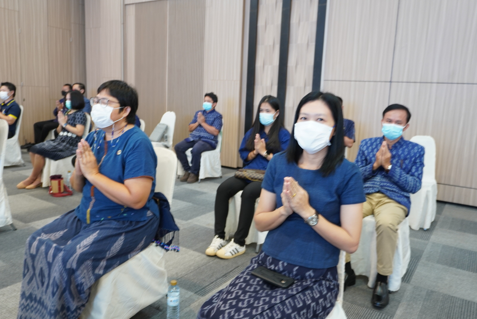 พช.หนองคาย จัดกิจกรรมทำบุญเนื่องในโอกาสวันคล้ายวันก่อตั้งกรมการพัฒนาชุมชน ครบรอบ 60 ปี