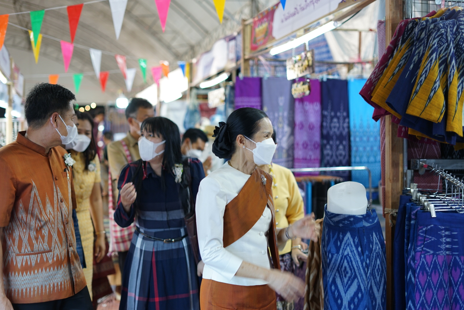 พัฒนาชุมชนจังหวัดหนองคาย จัดงาน OTOP บั้งไฟพญานาคโลก เพื่อแลกเปลี่ยนเรียนรู้ การผลิต การจำหน่ายสินค้าร่วมกัน และเพิ่มช่องทางการตลาดให้กับผู้ผลิต ผู้ประกอบการ OTOP