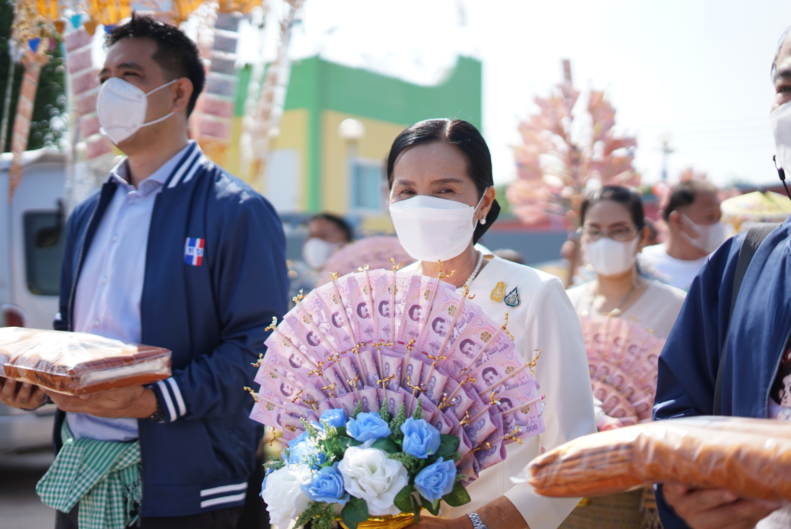 พช.หนองคาย ร่วม พิธีทอดกฐินสามัคคี กองทุนหมู่บ้านและชุมชนเมืองแห่งชาติ ณ วัดท่าทรายสะอาด อำเภอศรีเชียงใหม่