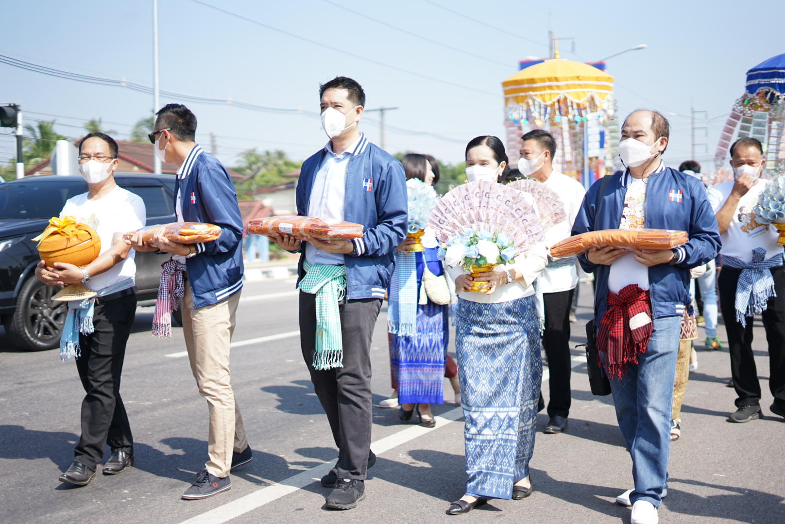 พช.หนองคาย ร่วม พิธีทอดกฐินสามัคคี กองทุนหมู่บ้านและชุมชนเมืองแห่งชาติ ณ วัดท่าทรายสะอาด อำเภอศรีเชียงใหม่