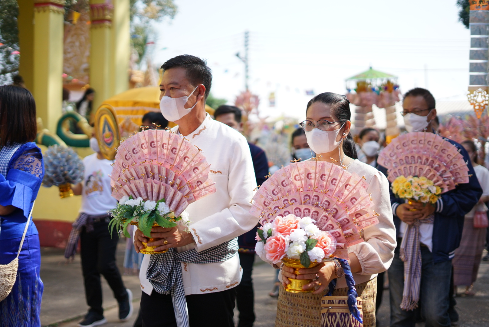 พช.หนองคาย ร่วม พิธีทอดกฐินสามัคคี กองทุนหมู่บ้านและชุมชนเมืองแห่งชาติ ณ วัดท่าทรายสะอาด อำเภอศรีเชียงใหม่